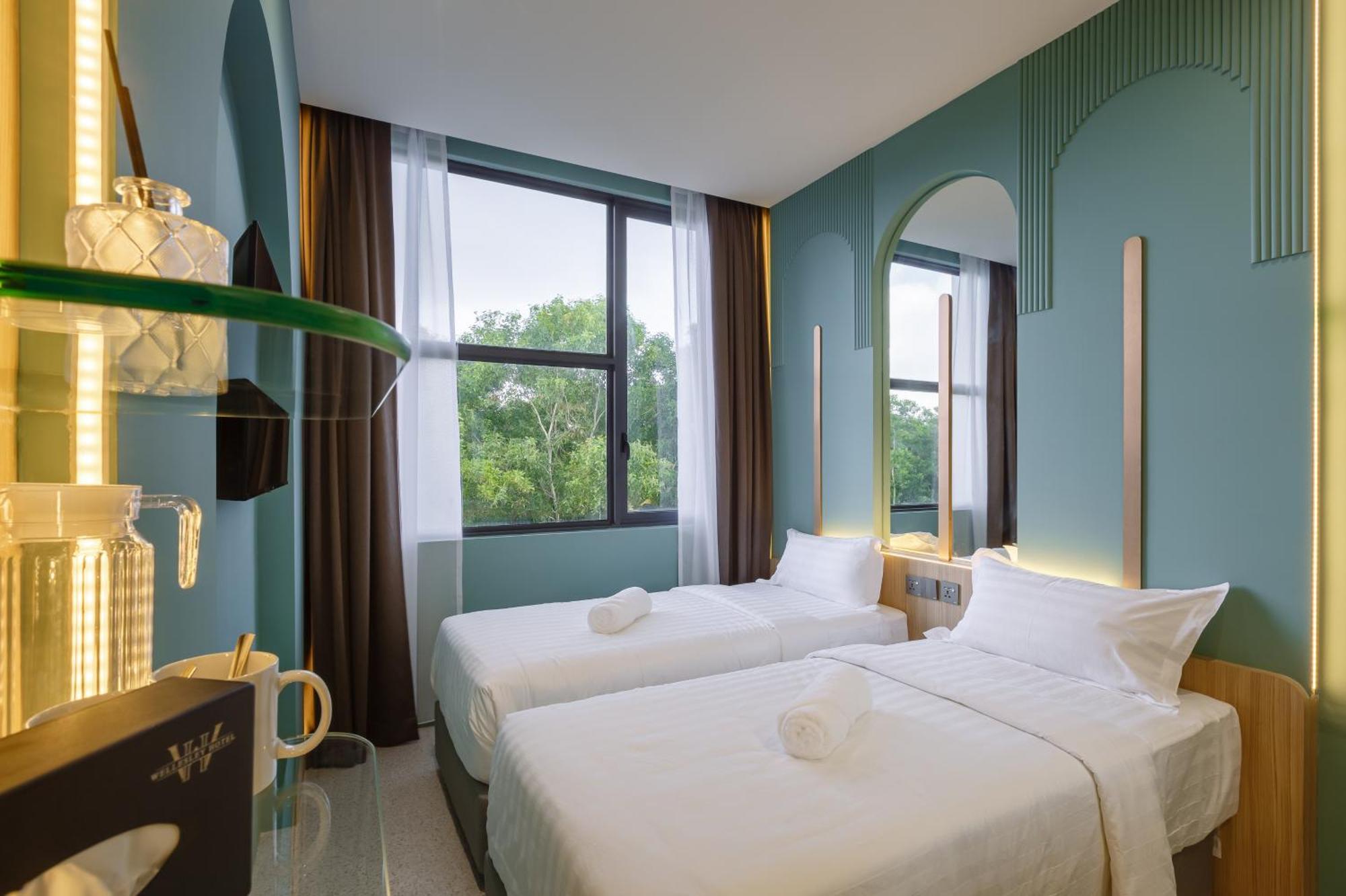 Standard Twin Room