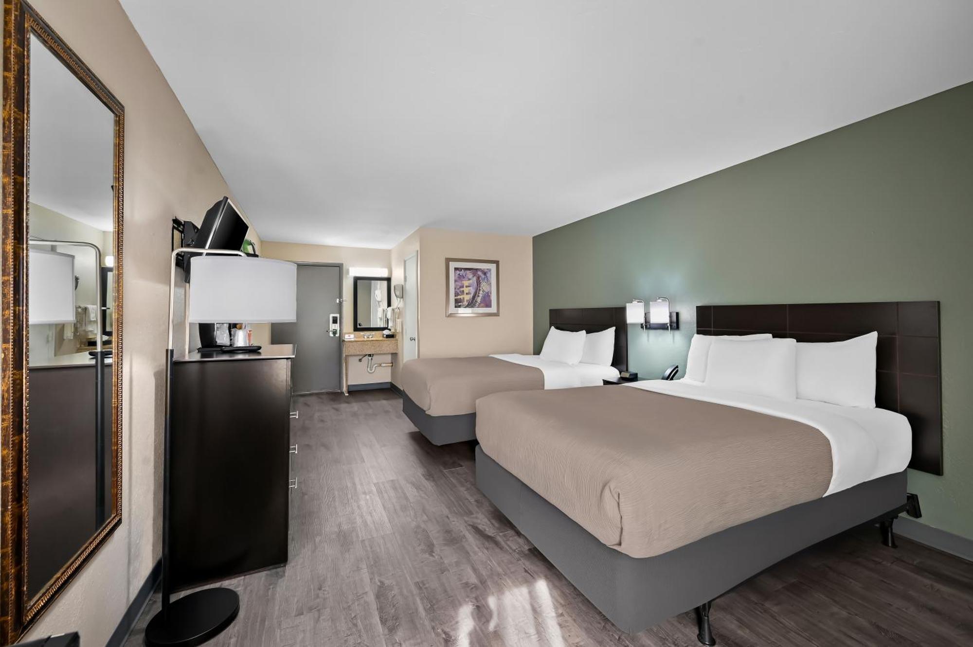 Superior Queen Room Two Queen Beds Non-Smoking