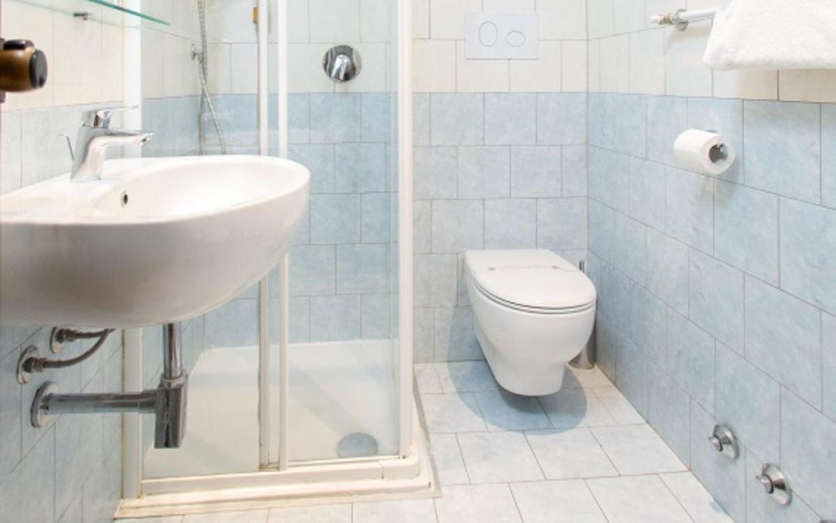 Large Single Room
