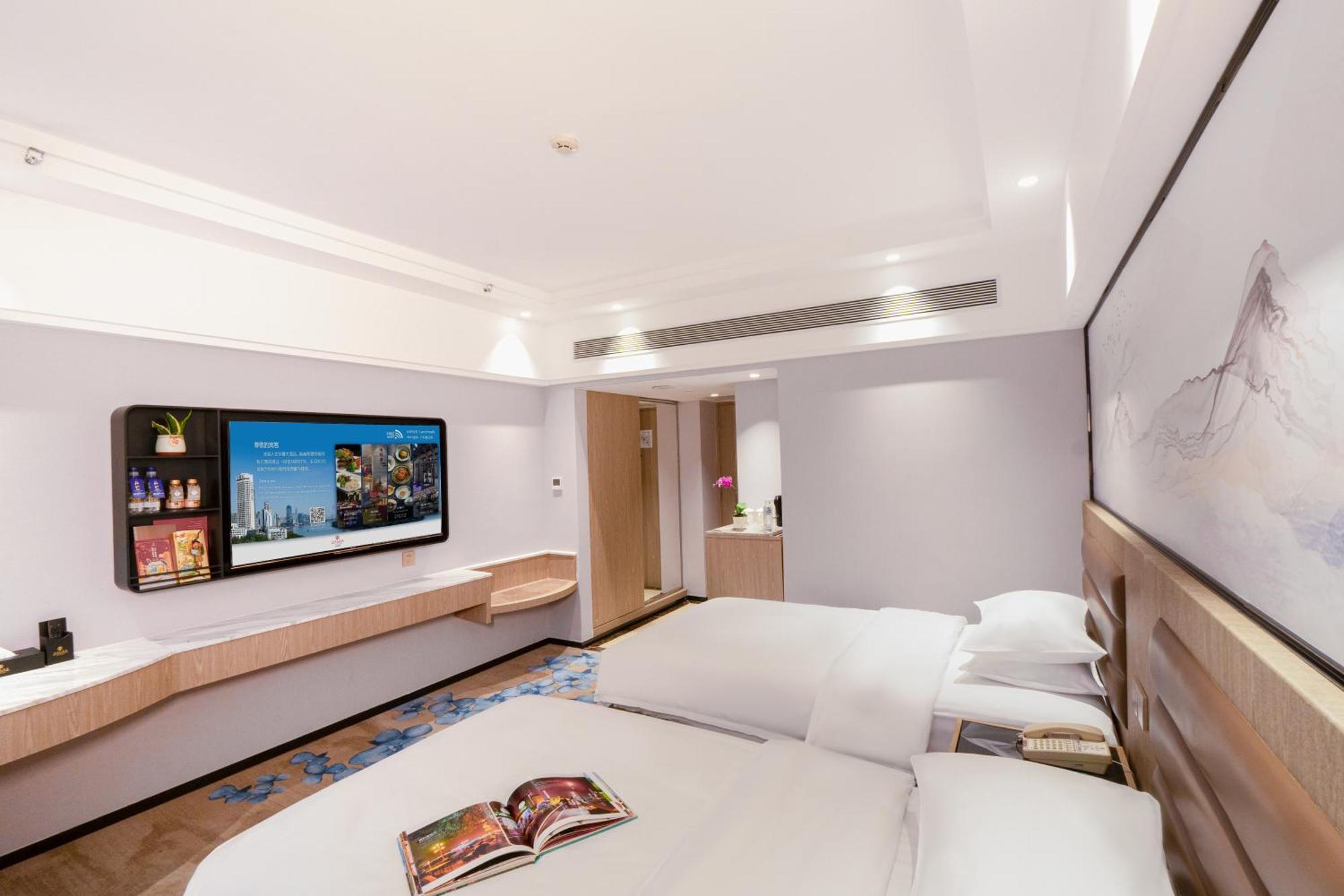 Elegant City View Room（Twin Bed）