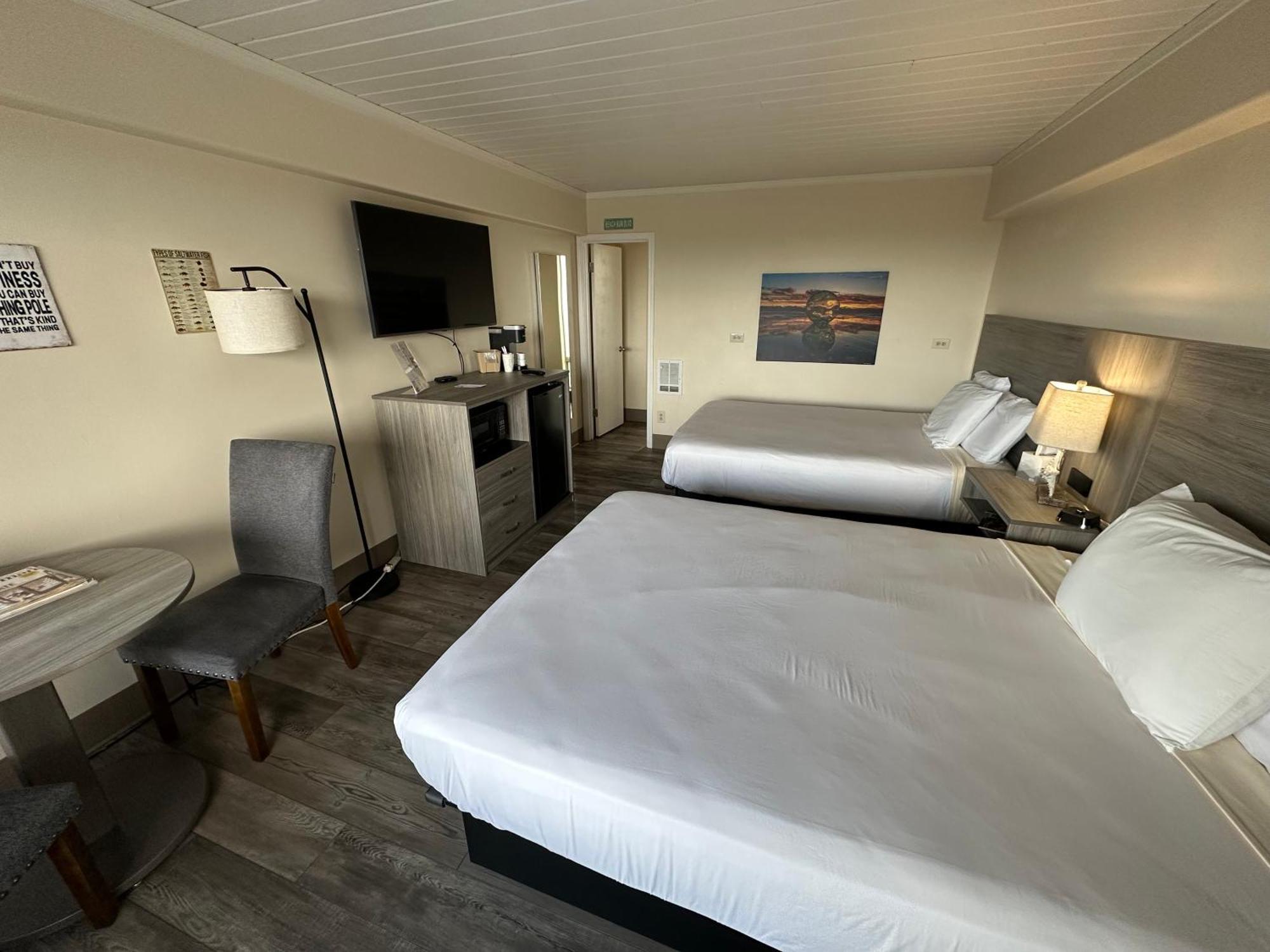 Double Queen Suite
