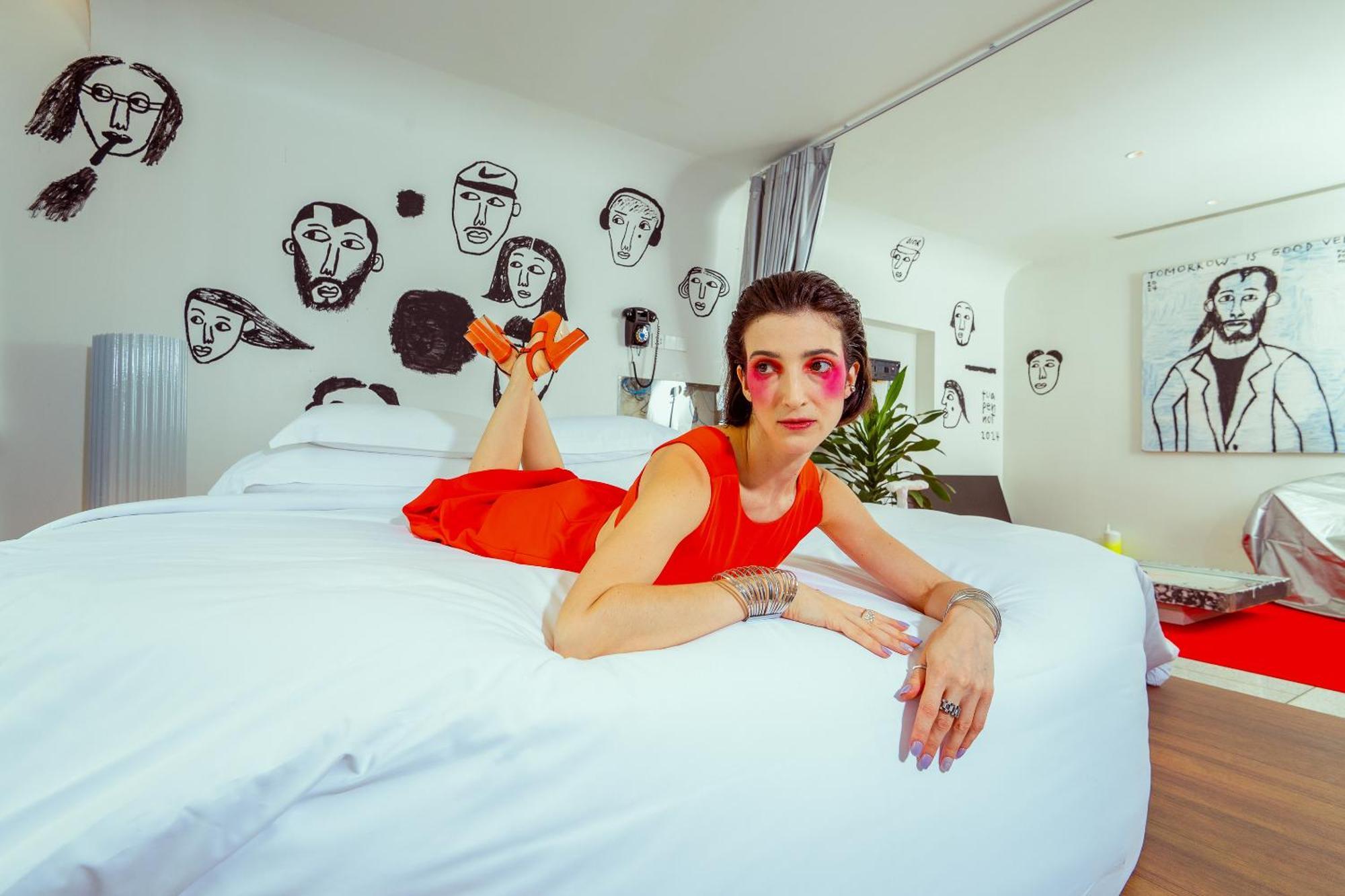 Art is Apartment