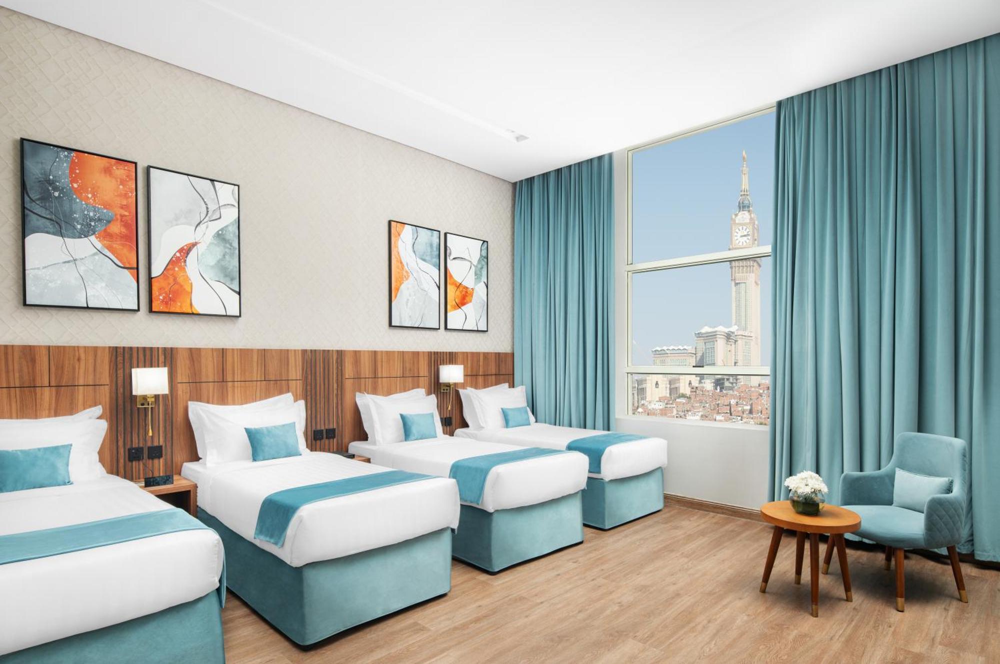 Grand Panorama Room