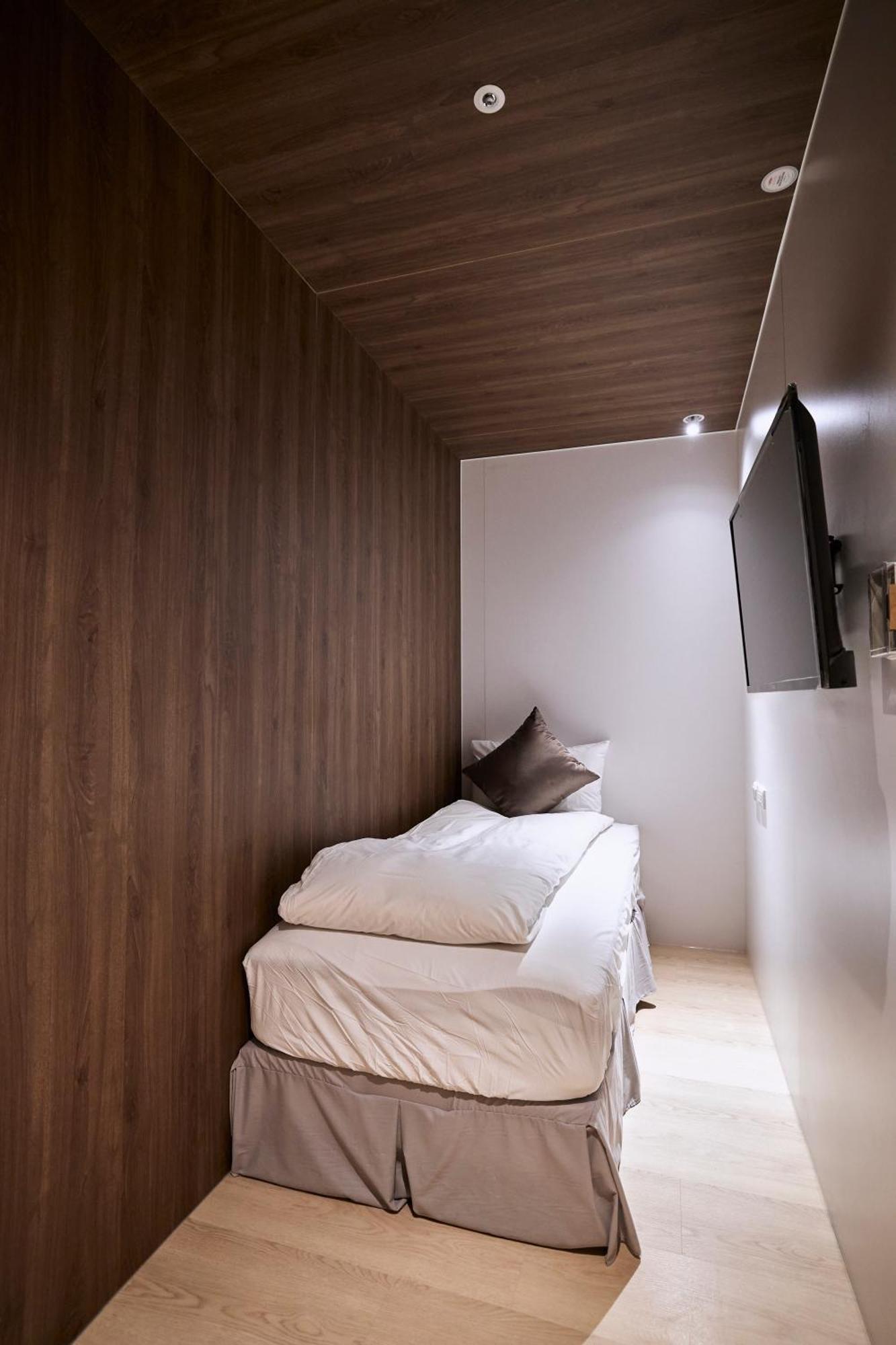 Single Room,1638682630:JPEG