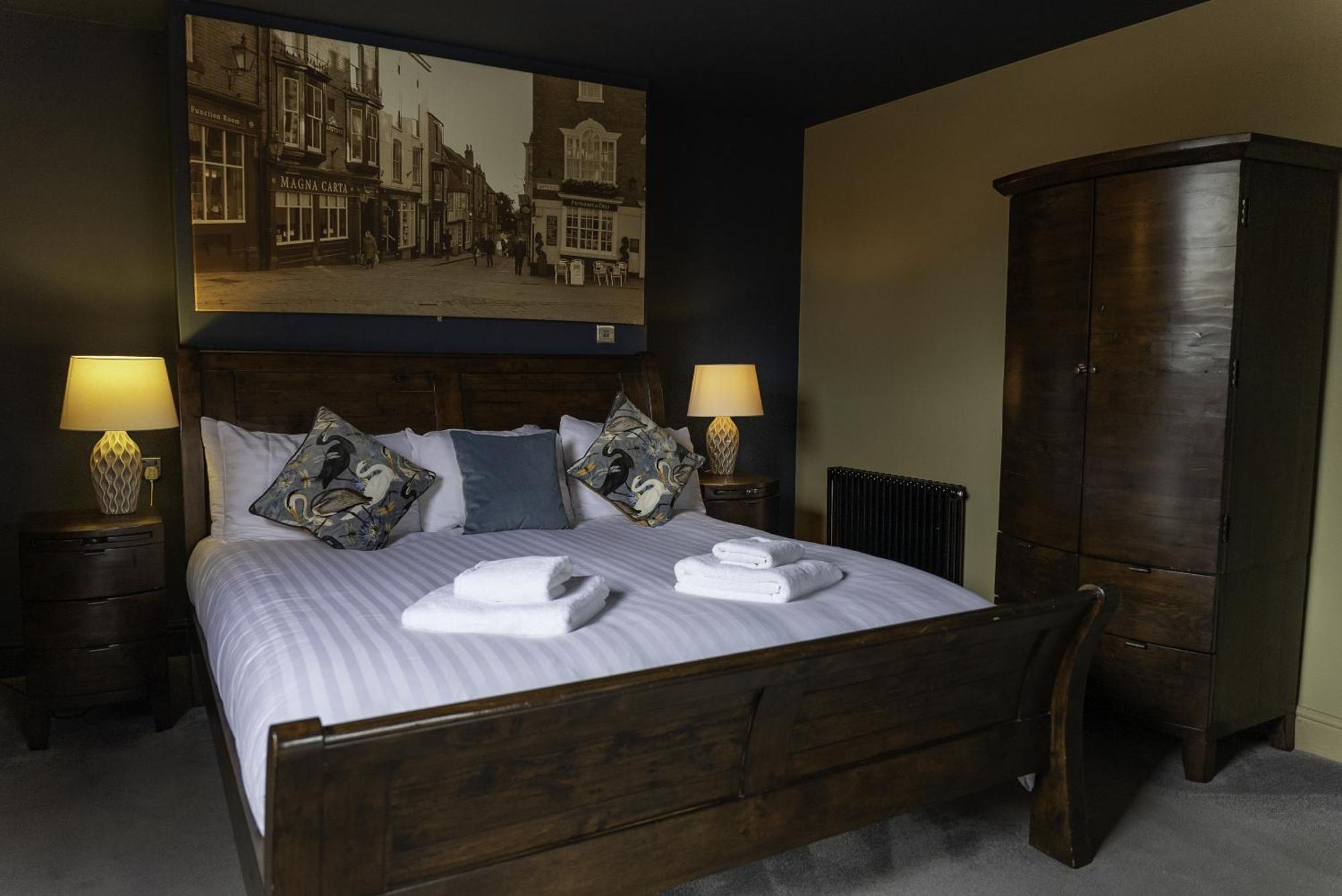 Superior King Room,1639312215:JPEG