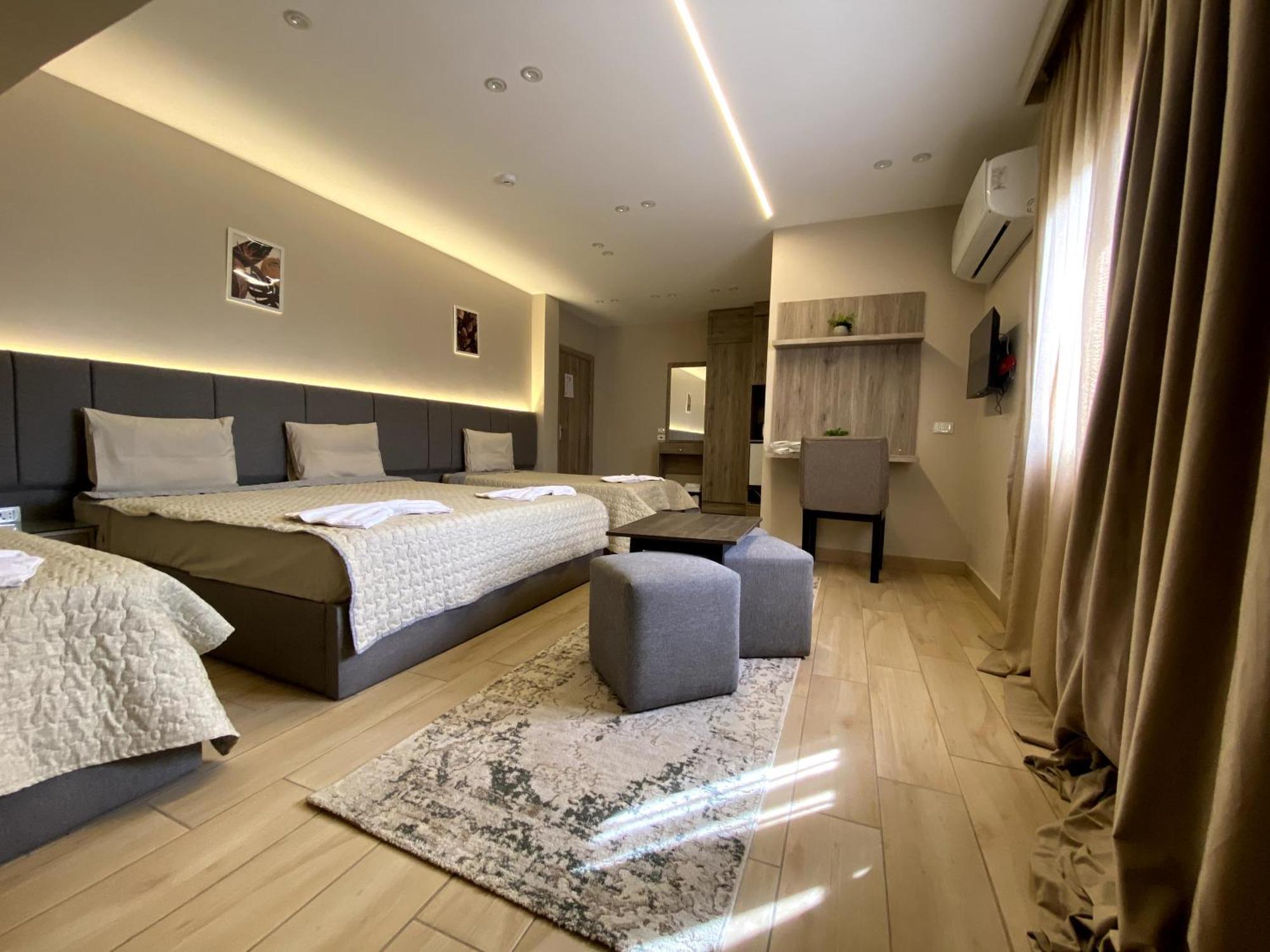 Deluxe Quadruple Room,1639494534:JPEG