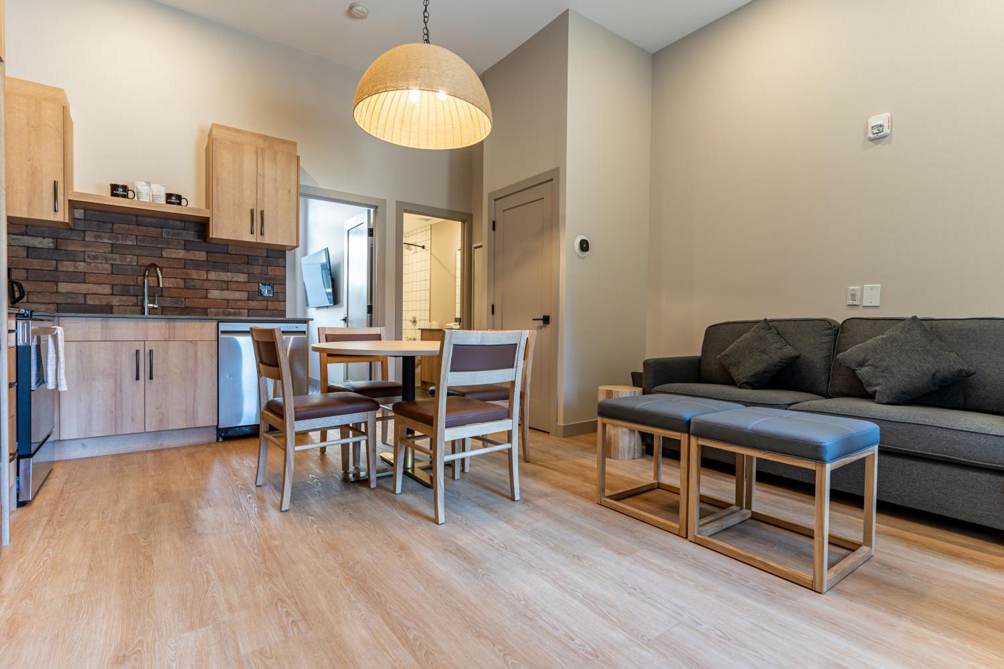 Superior One-Bedroom Apartment