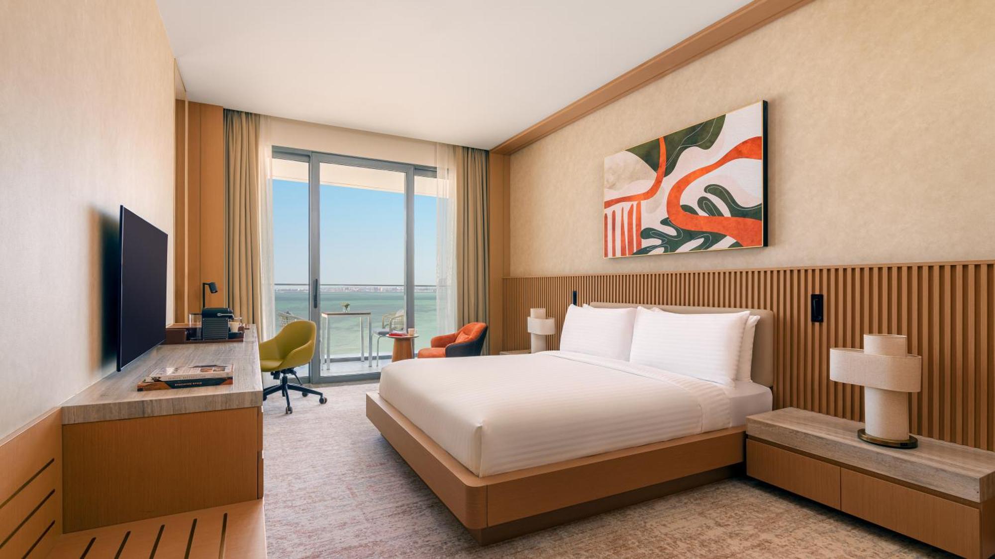 Deluxe King Sea View with Meryal Waterpark Access