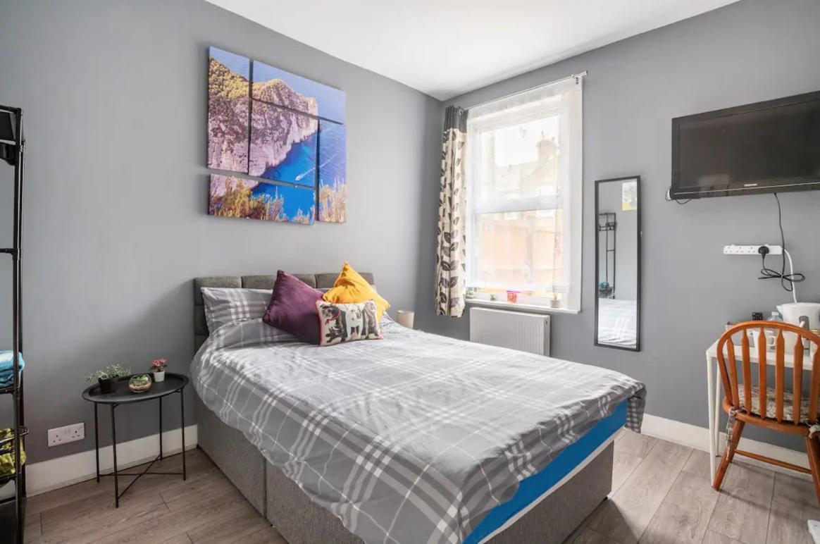 Double Room with Shared Bathroom