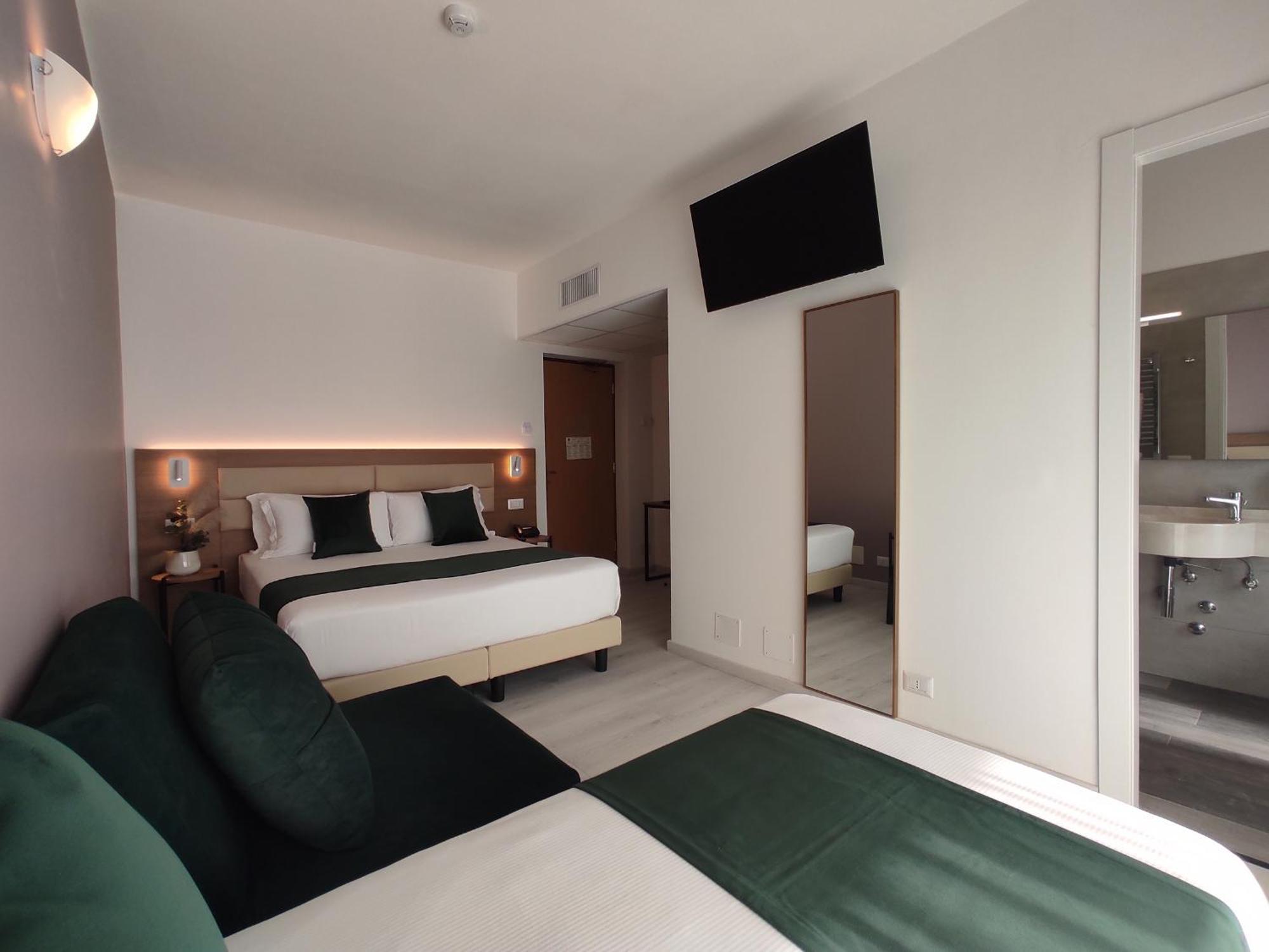 Habitación Familiar con balcón