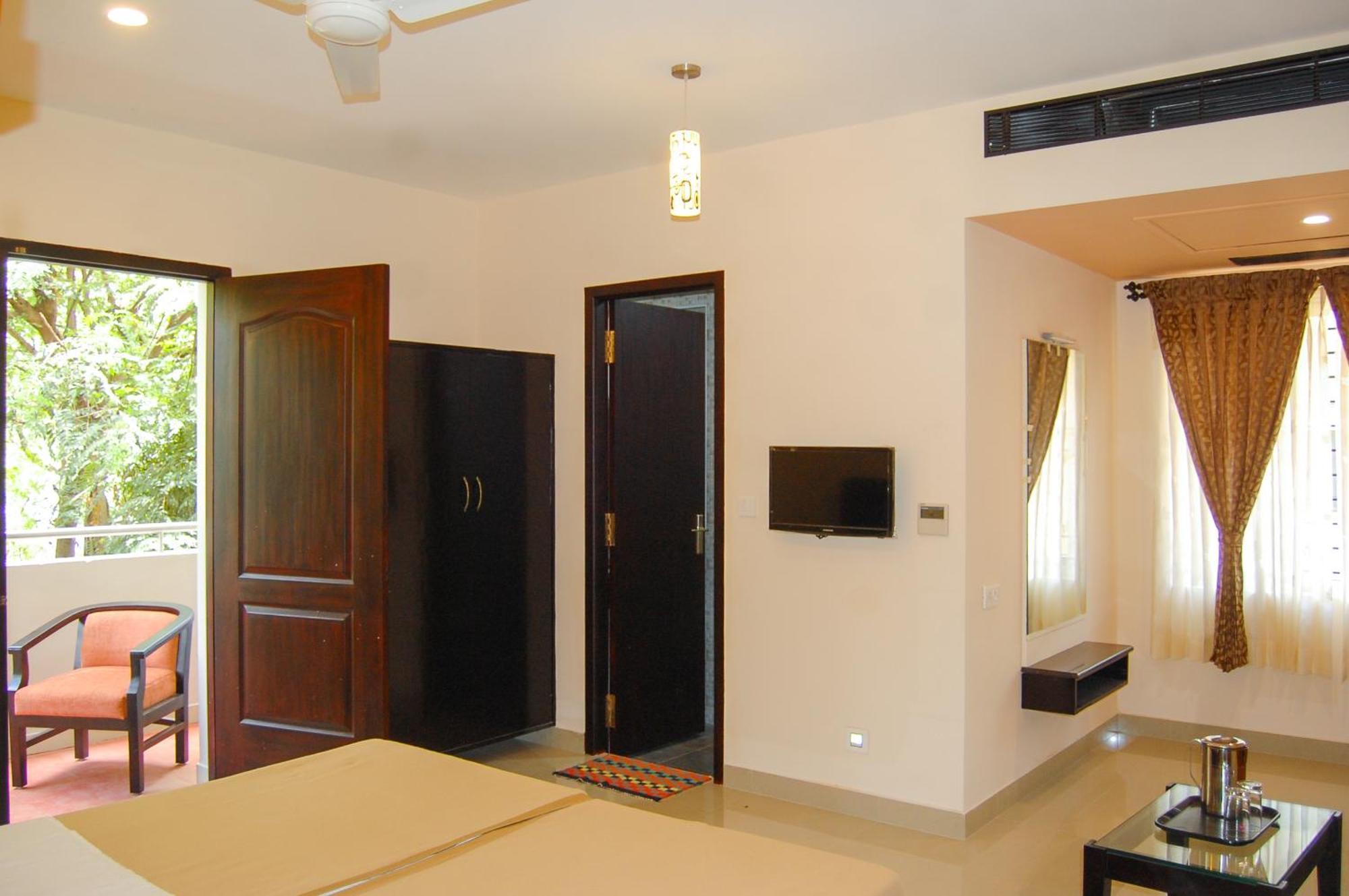 Deluxe Double Room with Balcony