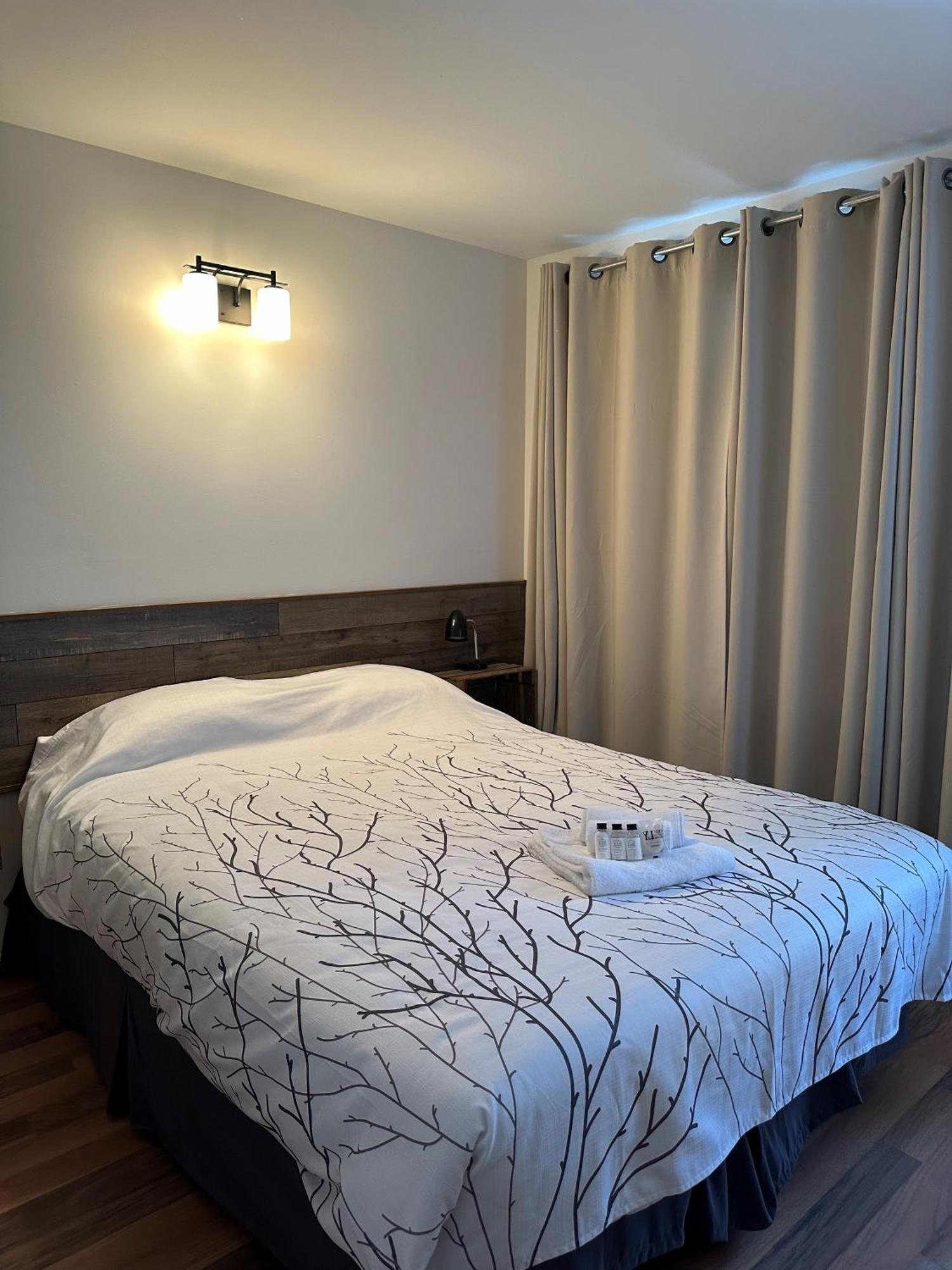 Double Room,1639460761:JPEG