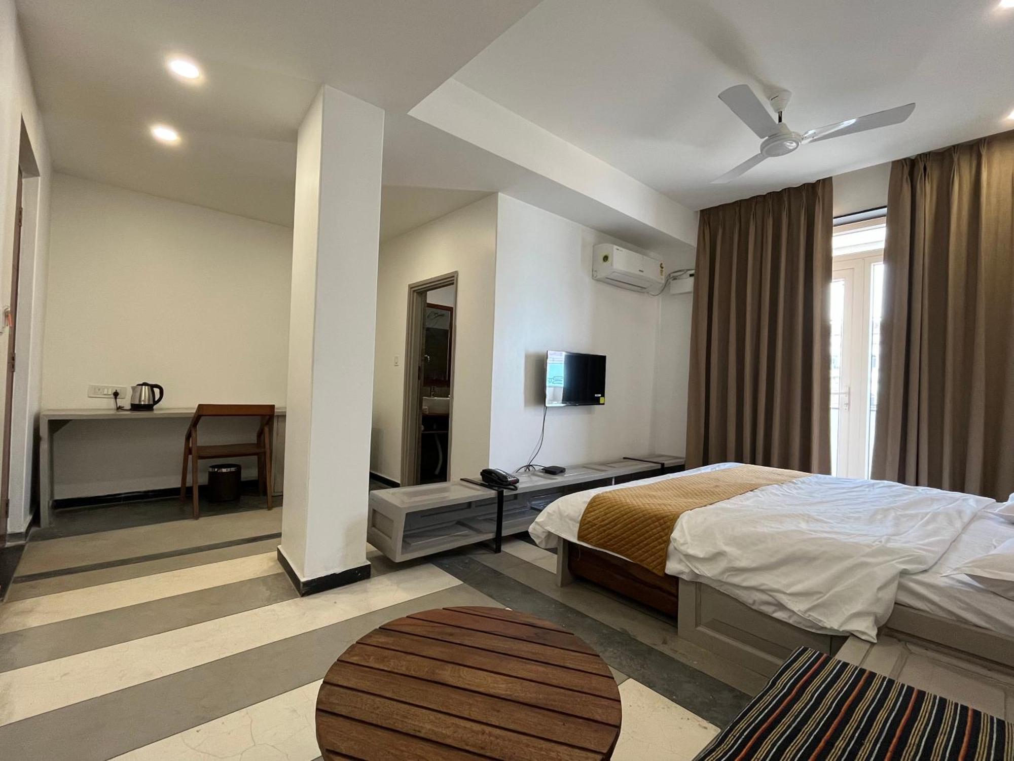 Deluxe Double Room with Balcony