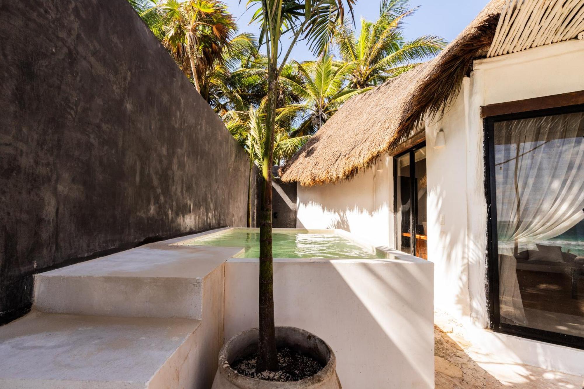 OCEANFRONT VILLA PRIVATE POOL