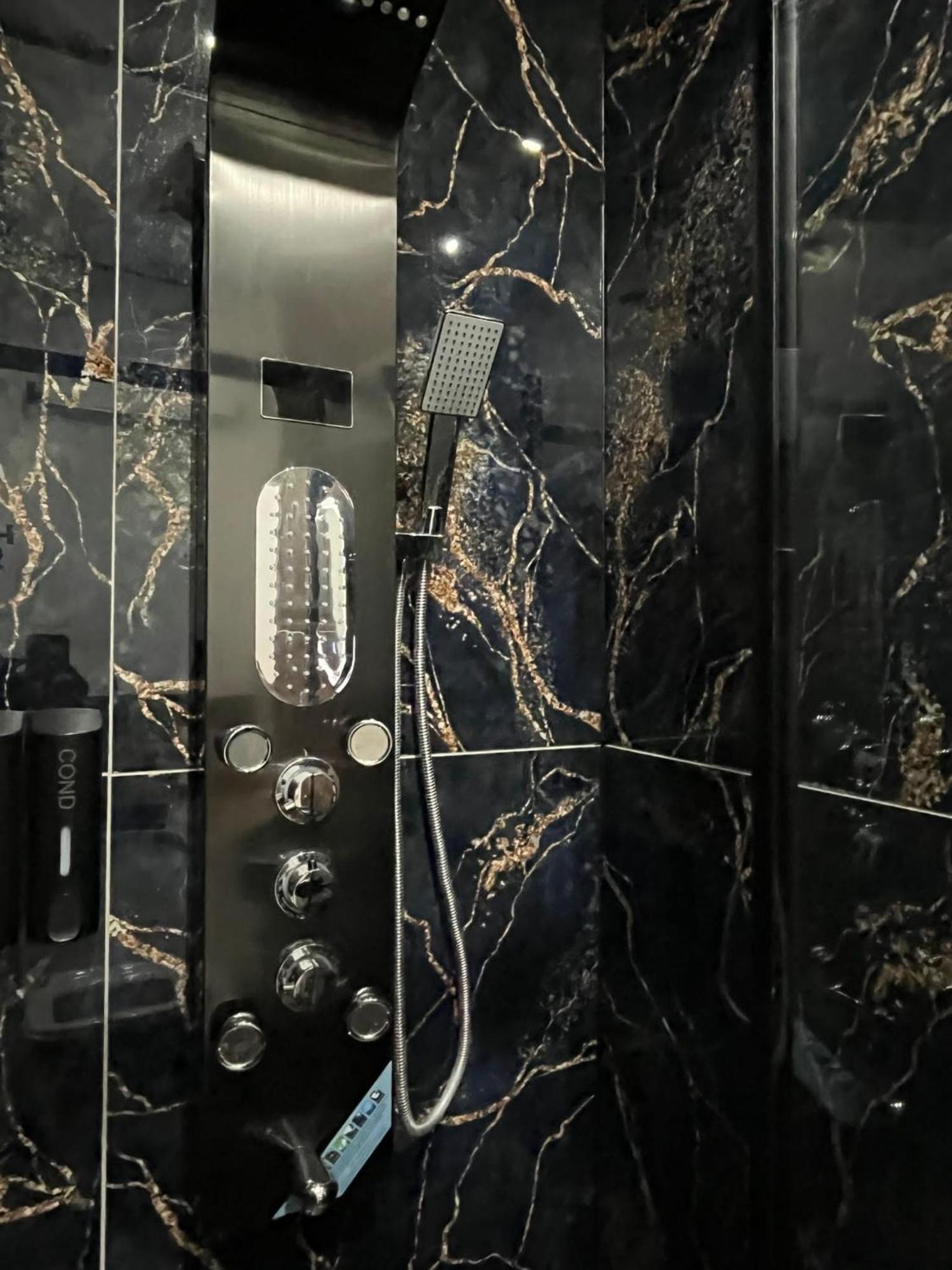 Deluxe Double Room with Shower