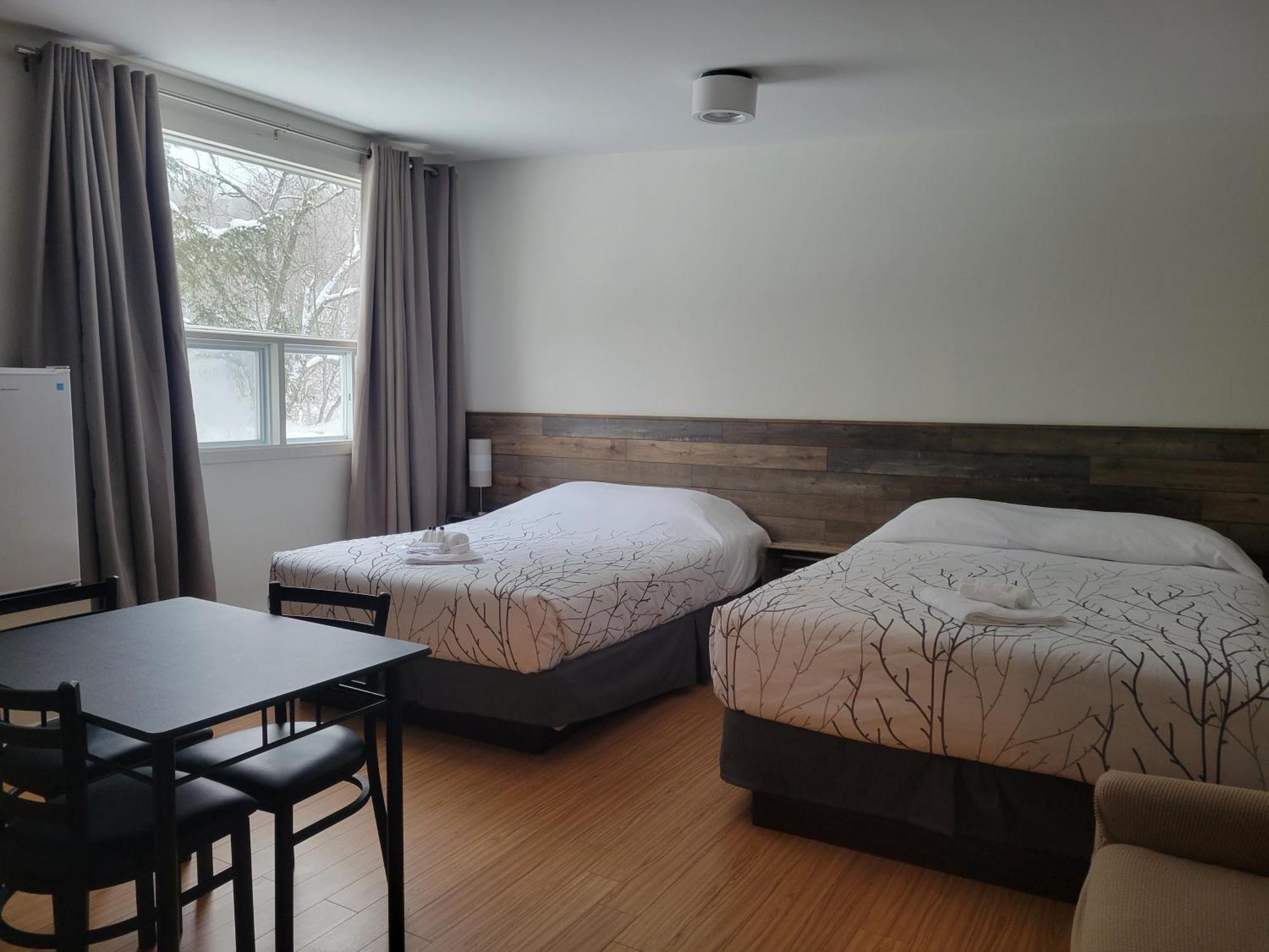 Family Room,1639460801:JPEG