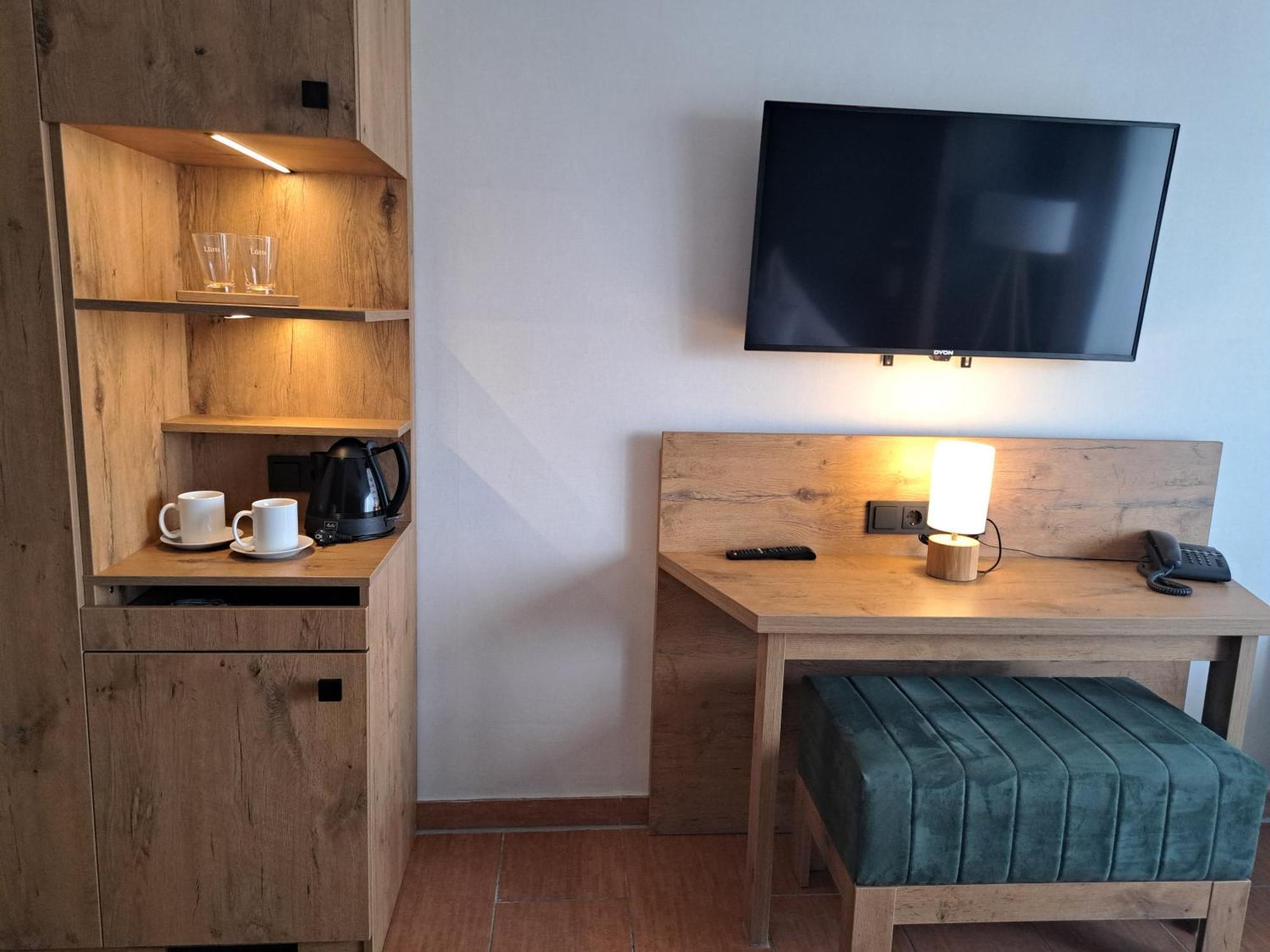 Single Room,1639553912:JPEG
