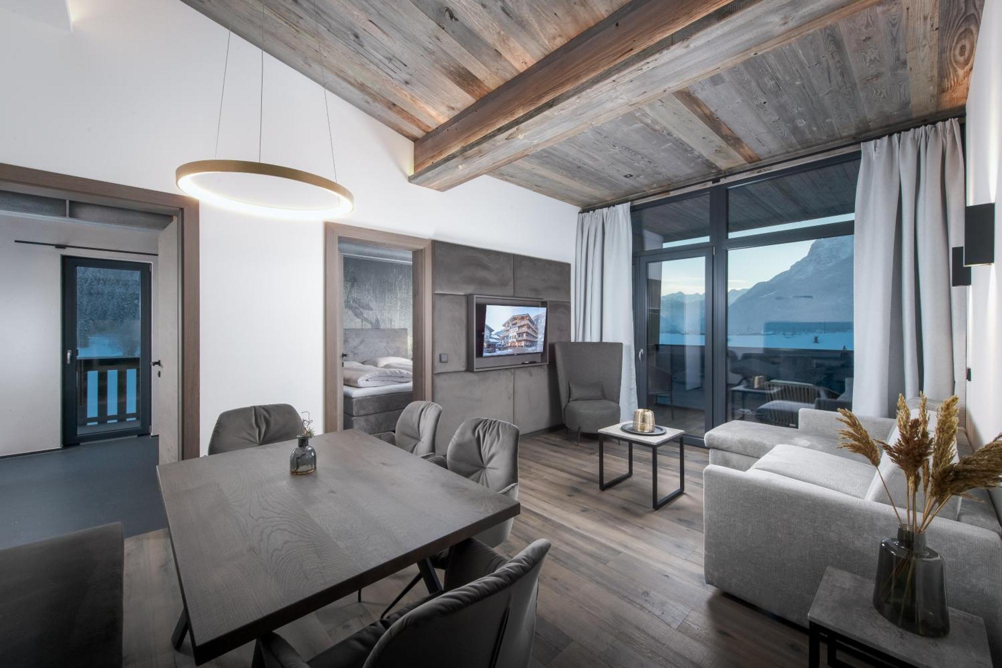 Apartment mit Balkon