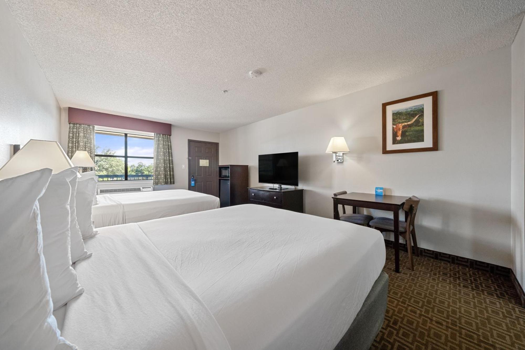 Queen Room with Two Queen Beds and Bathtub- Disability Access/Smoking