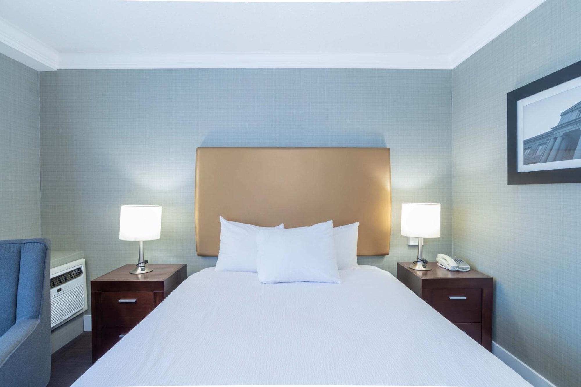 Standard Room 1 Queen Bed,1639577160:JPEG