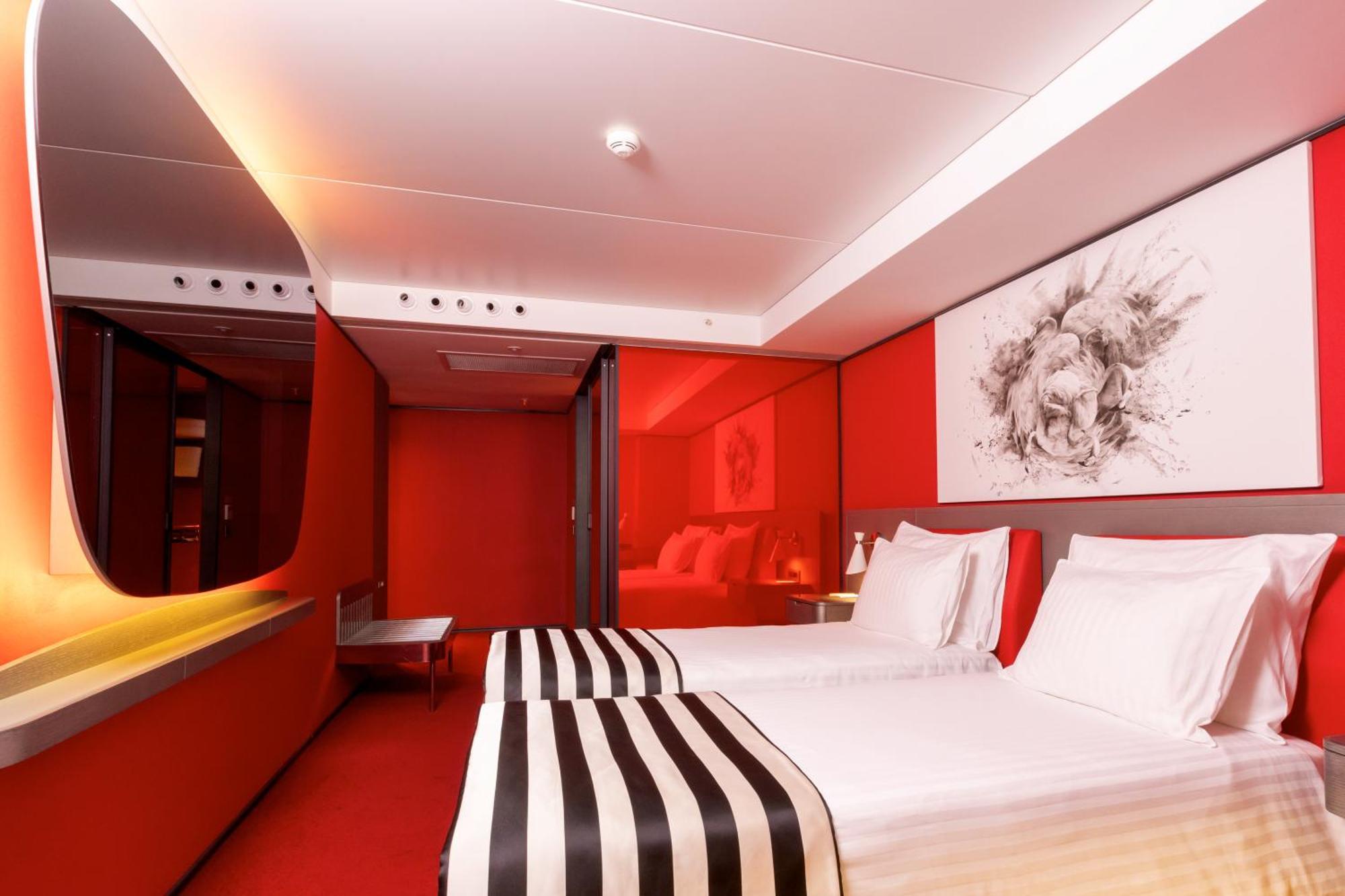 Standard Twin Room- Smoking