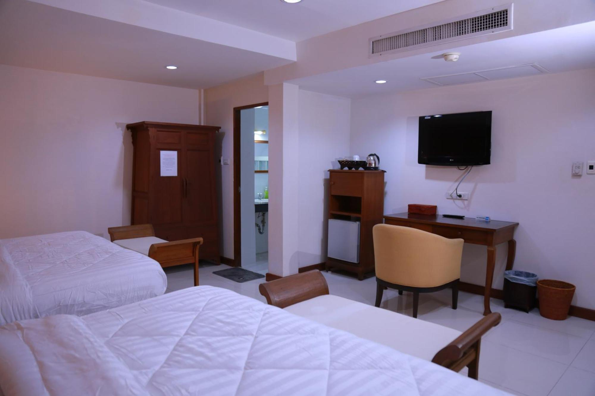 Quadruple Room with Bathroom