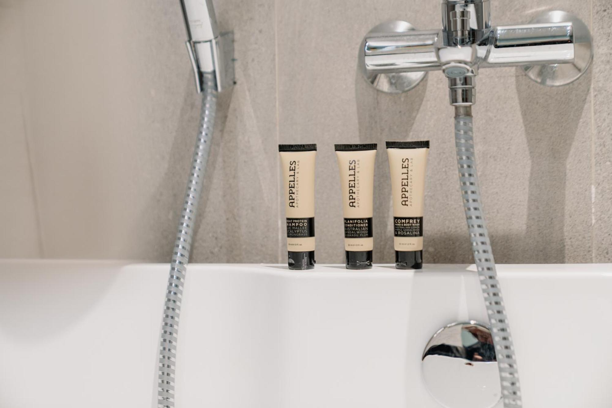 PARKROYAL Club Premier Double or Twin Room