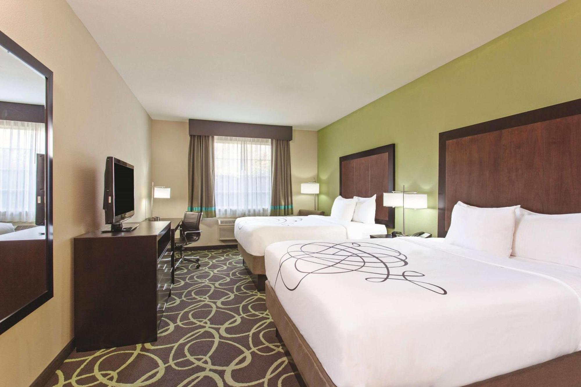 Queen Room with Two Queen Beds - Non-Smoking