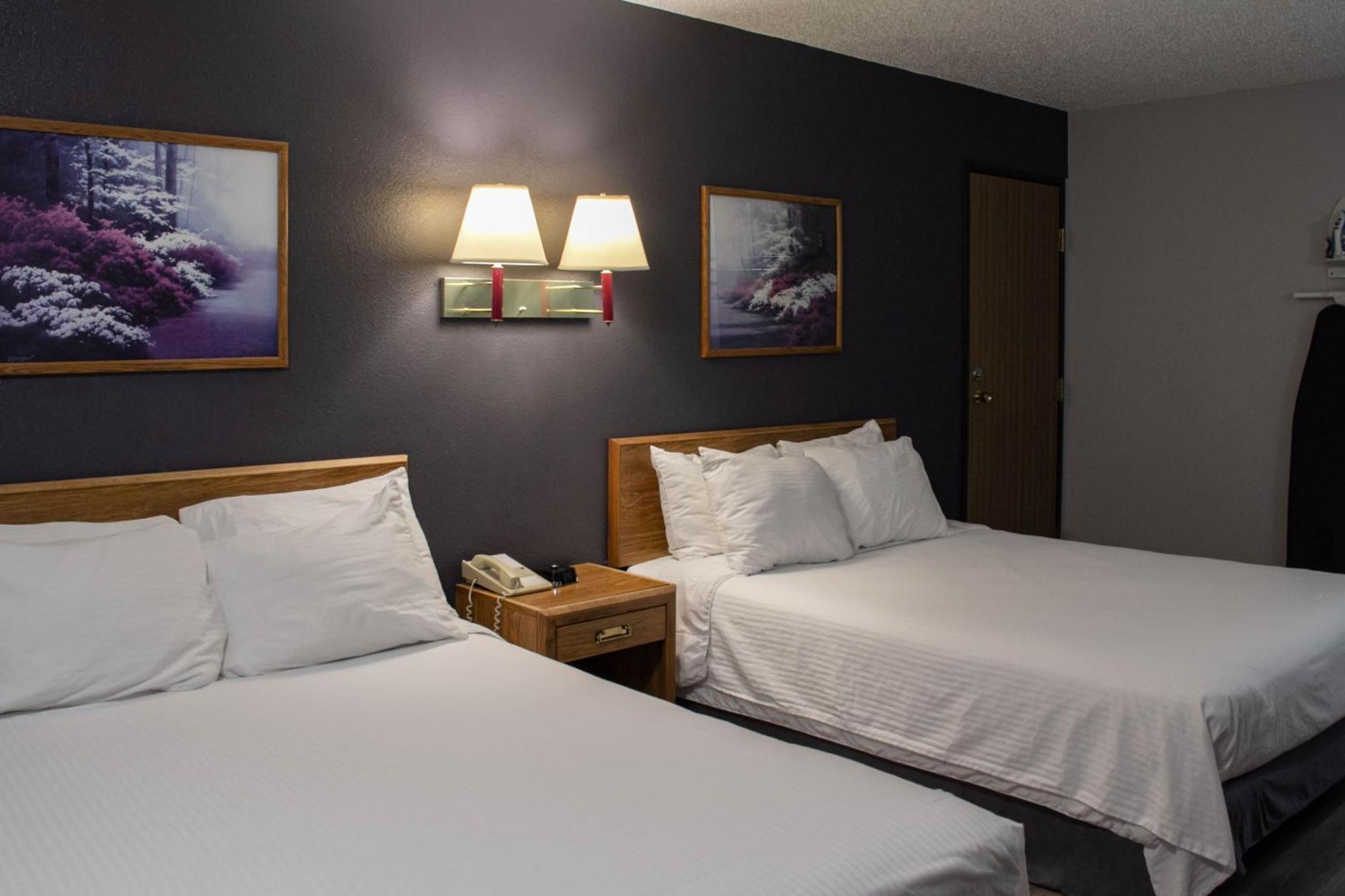 Double Queen Room Non-Smoking