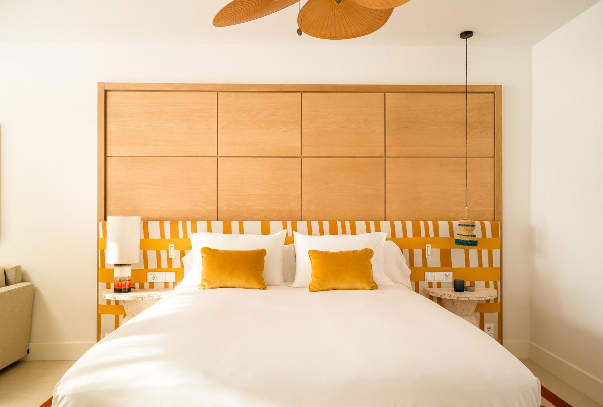 Studio-Suite mit Kingsize-Bett, Balkon und Schlafsofa, barrierefrei