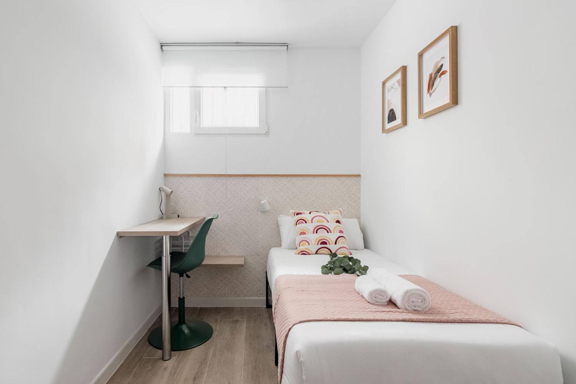 Single Room with Shared Bathroom,1640615950:JPEG