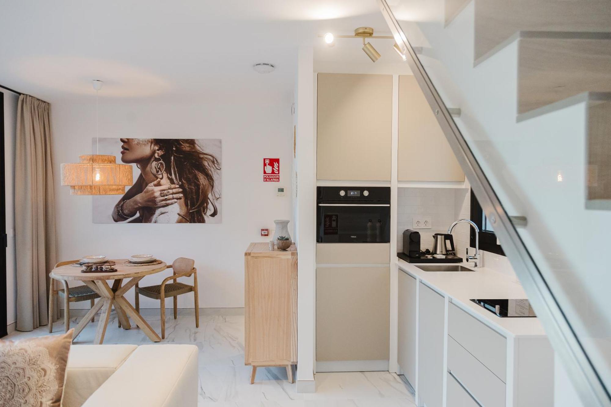 Habitación Doble Deluxe con balcón y vistas al mar