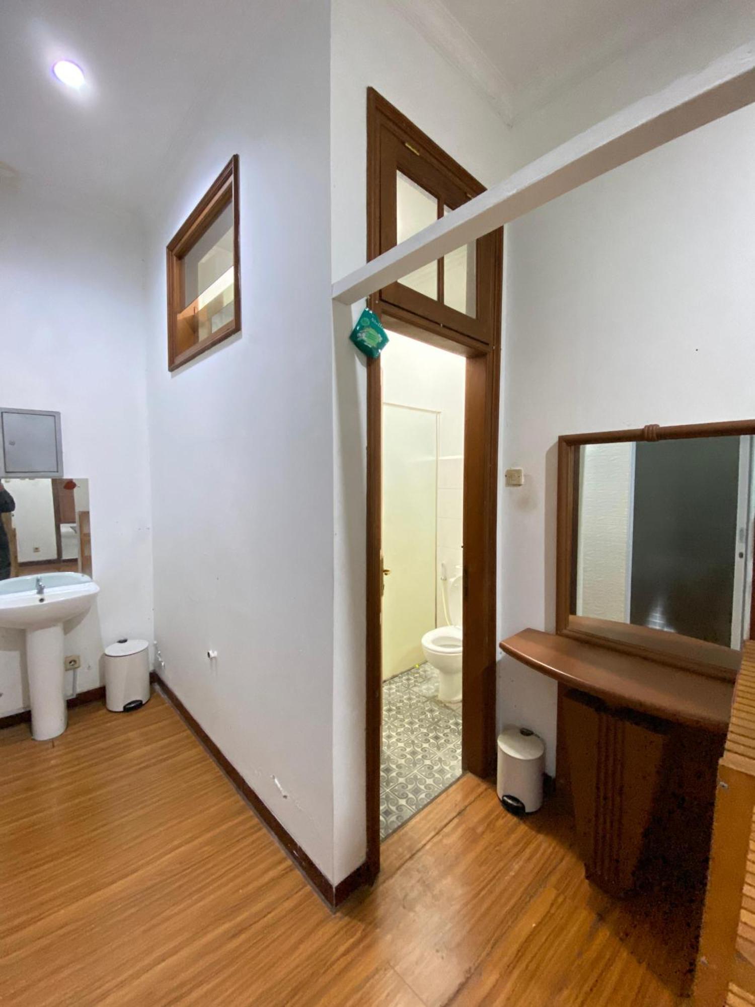 Kamar Deluxe Double atau Twin dengan Pemandangan Taman