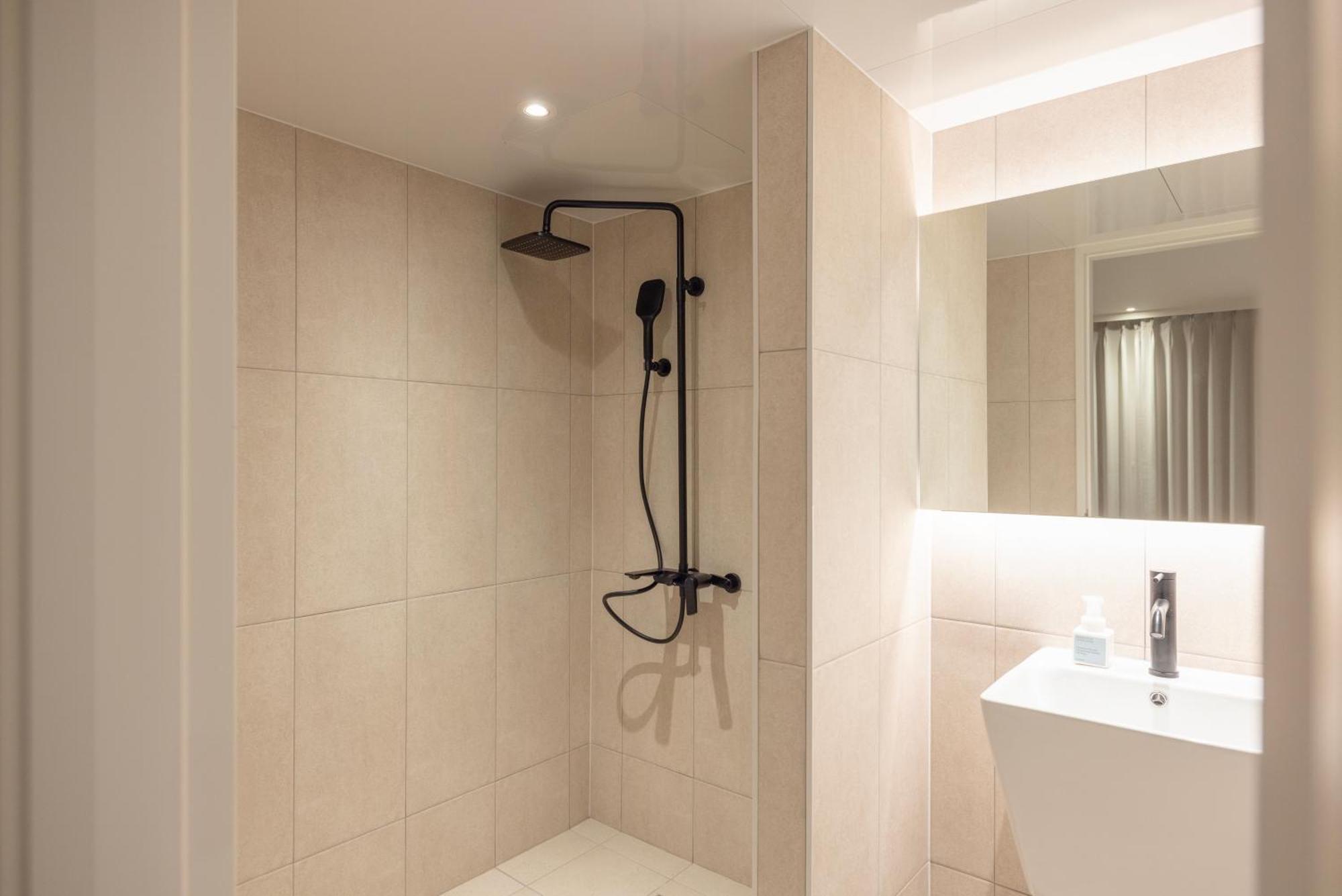 Signature Twin Room