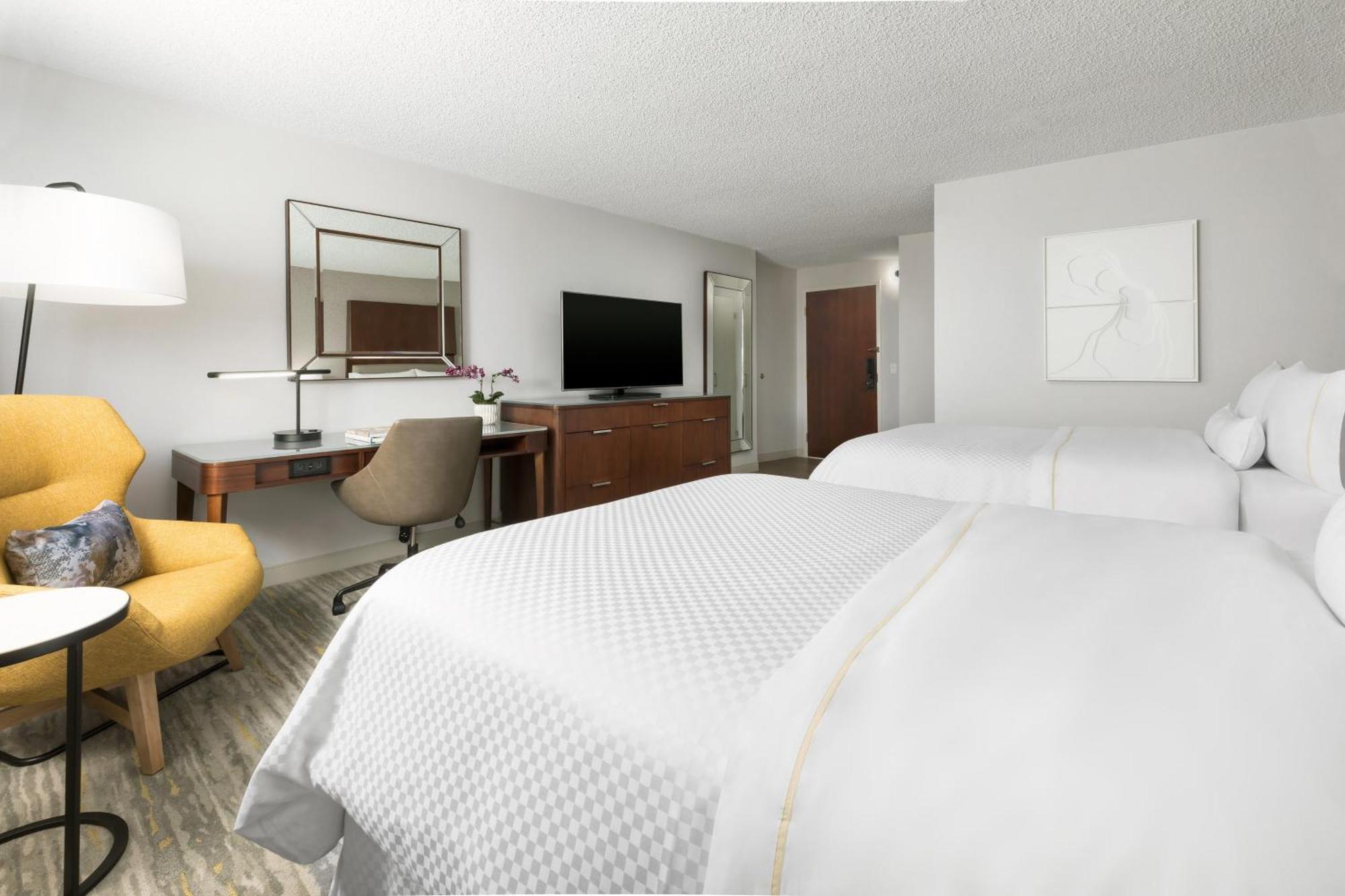 Guest Room Two Double Beds High Floor