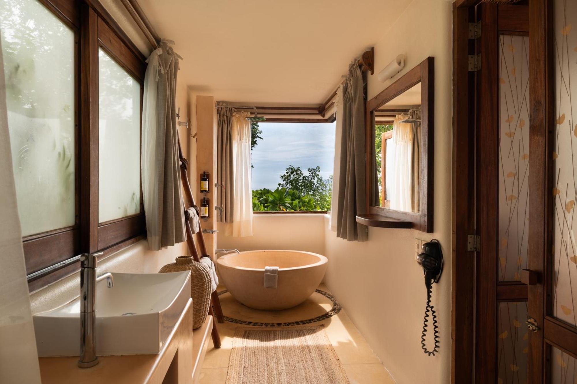 Standard Double Suite