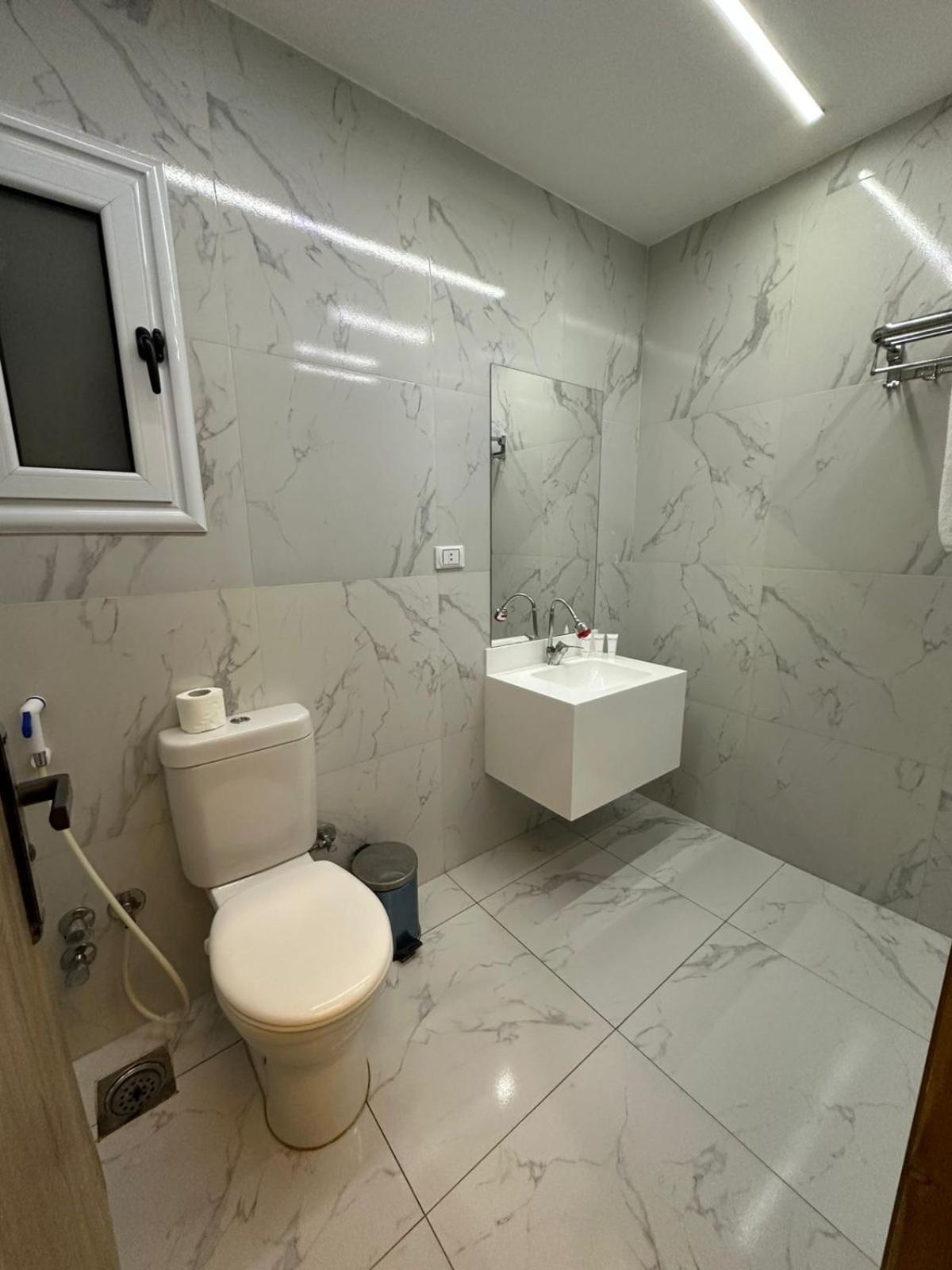 Single Room Bath