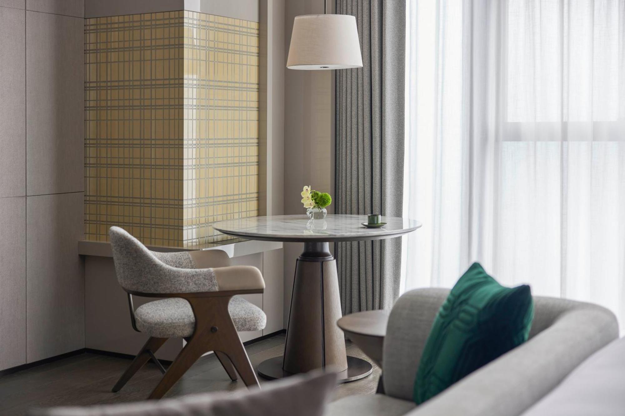 Deluxe Room,1604934957:JPEG