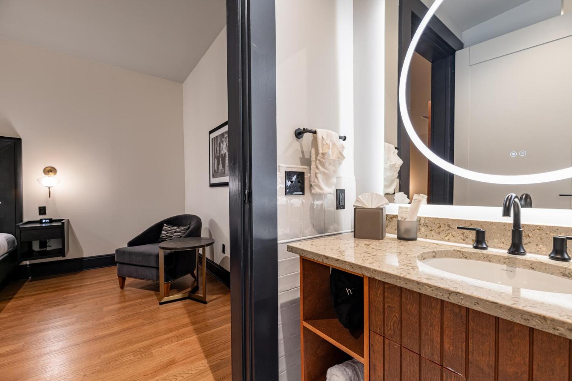 Two-Bedroom Deluxe Apartment