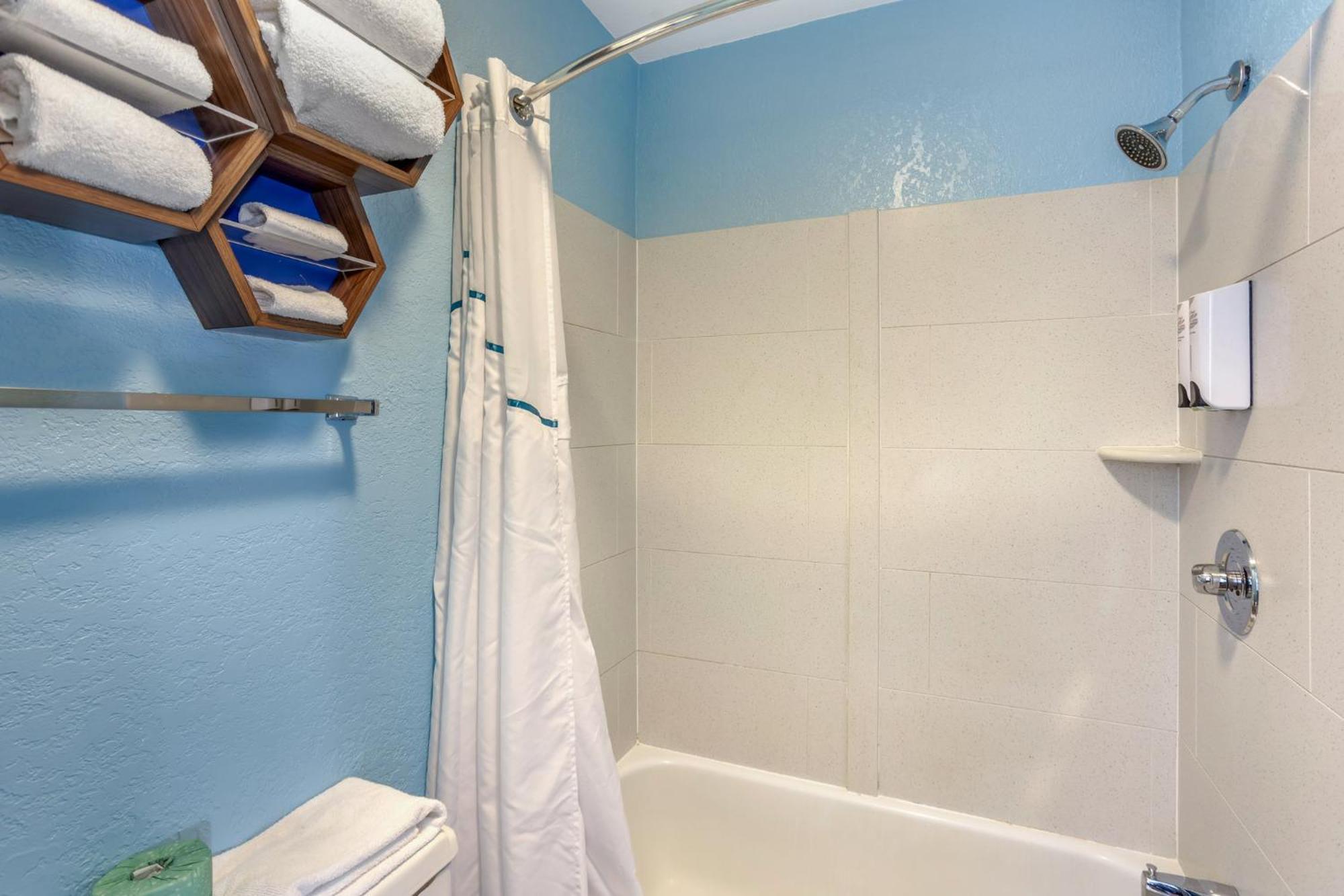 Studio Room with Two Double Beds Non-Smoking
