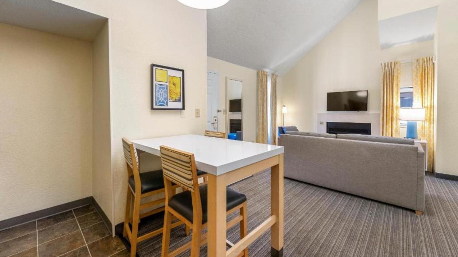 Two-Bedroom Suite