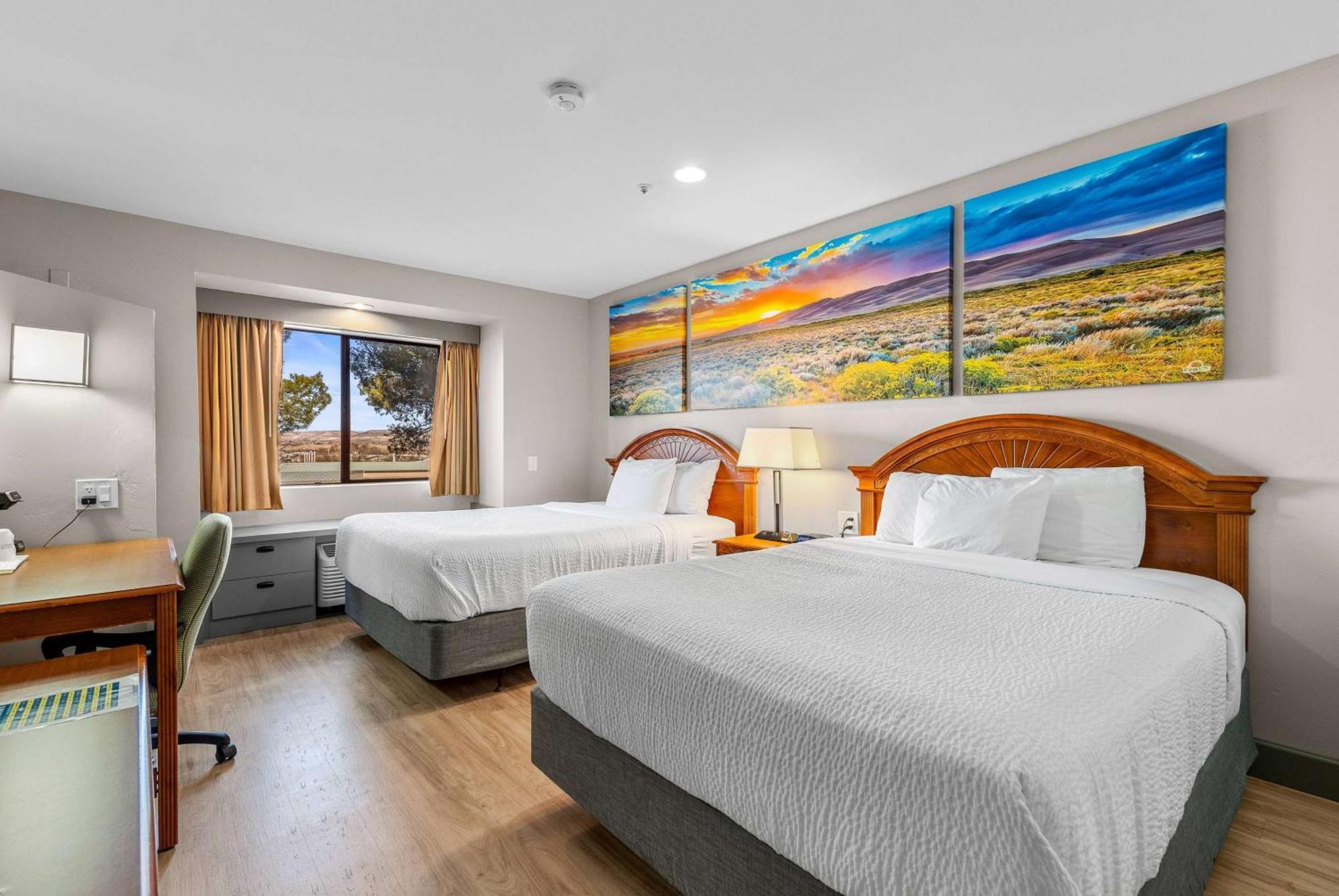 Queen Room with Two Queen Beds - Non-Smoking