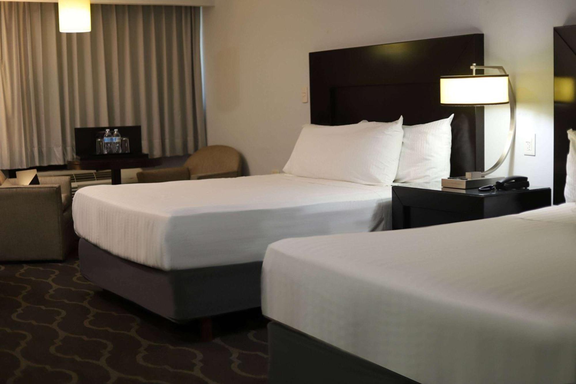 2 Queen Beds, Studio Deluxe, Non-Smoking