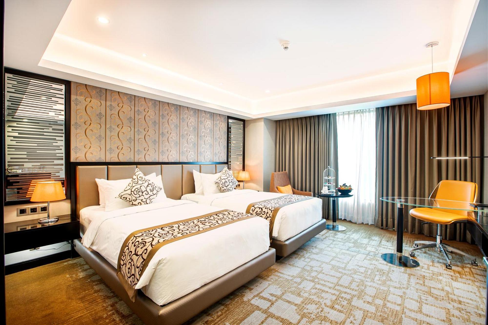 Executive Club Twin Room Access to the Club Lounge guests aged 18 or above