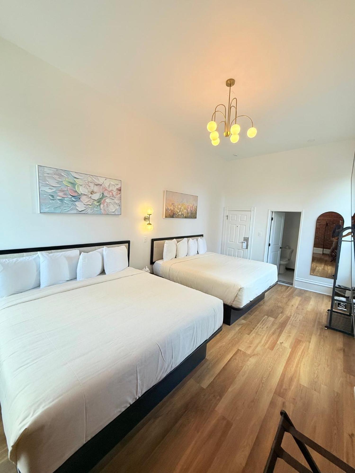 Deluxe Quadruple Room