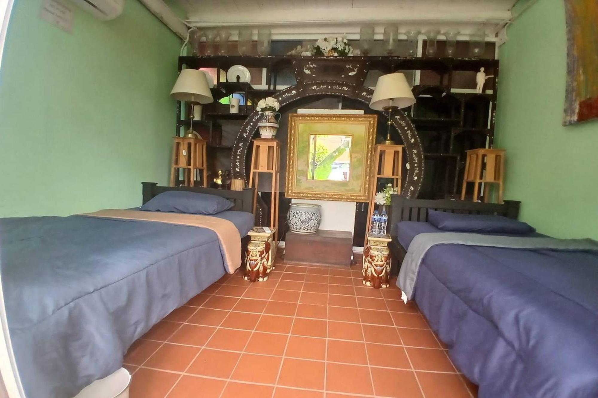 Twin Room with Shared Toilet