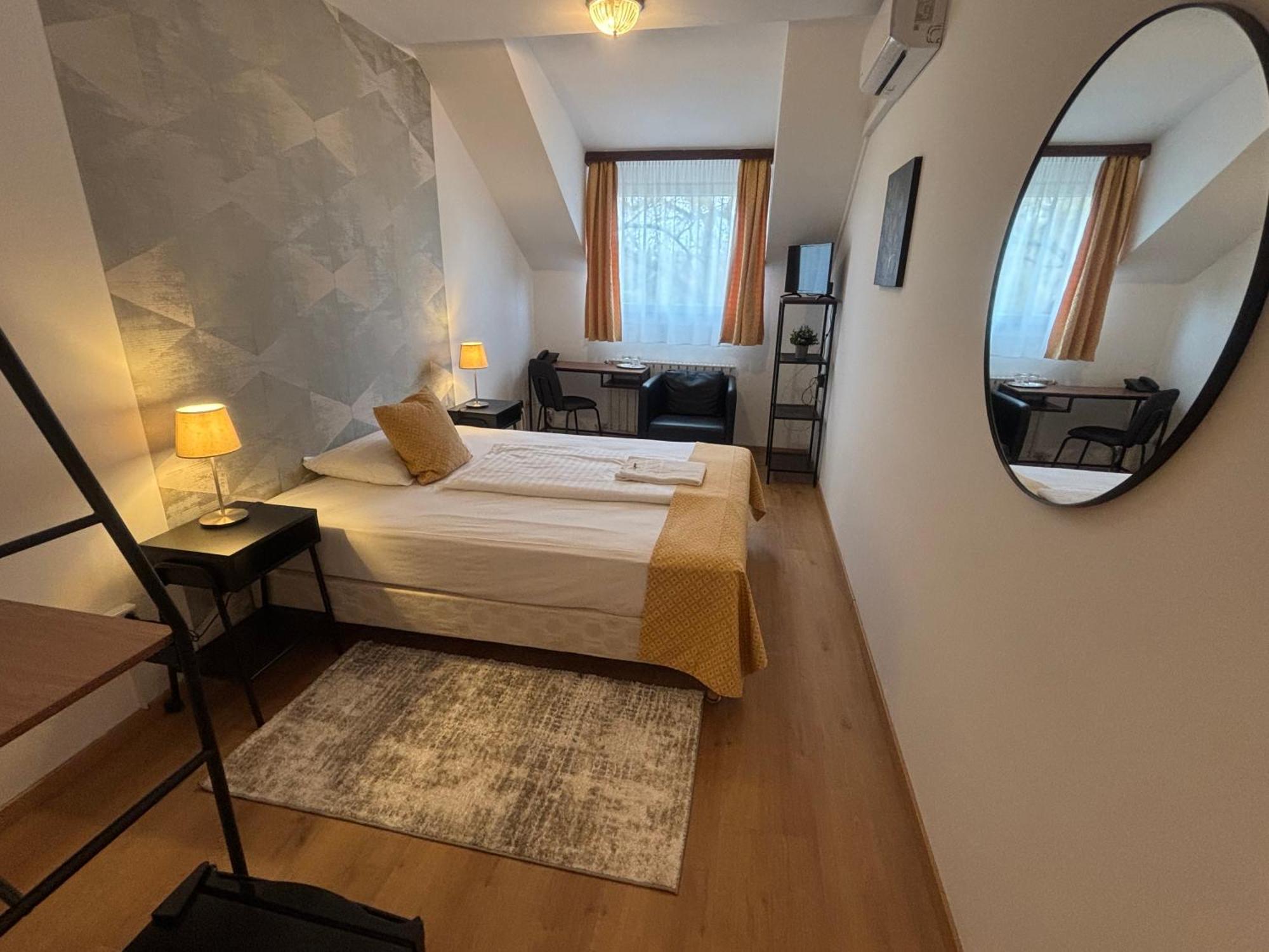 Single Room,1642307930:JPEG