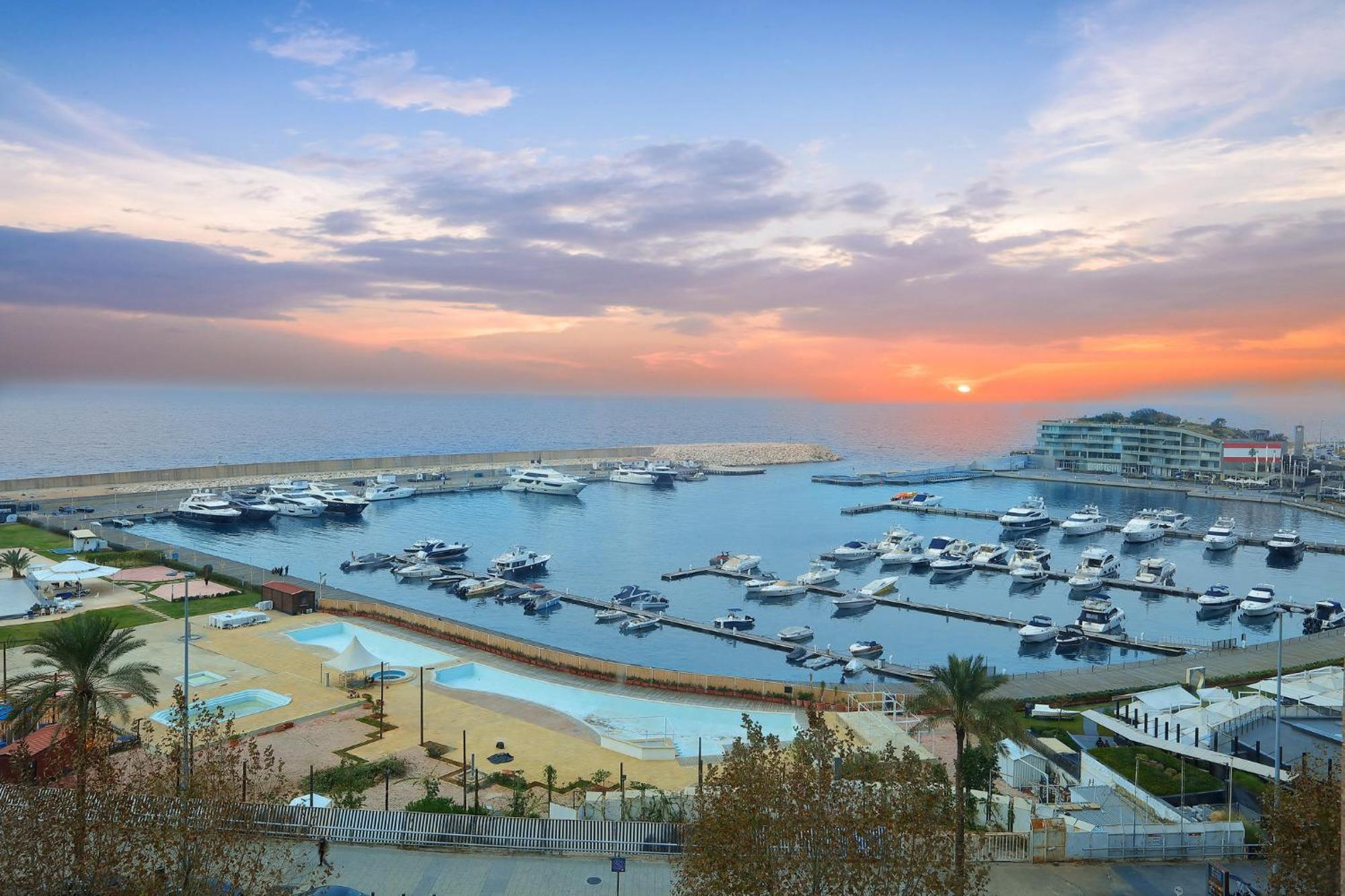 One-Bedroom Duplex Suite with Sea View