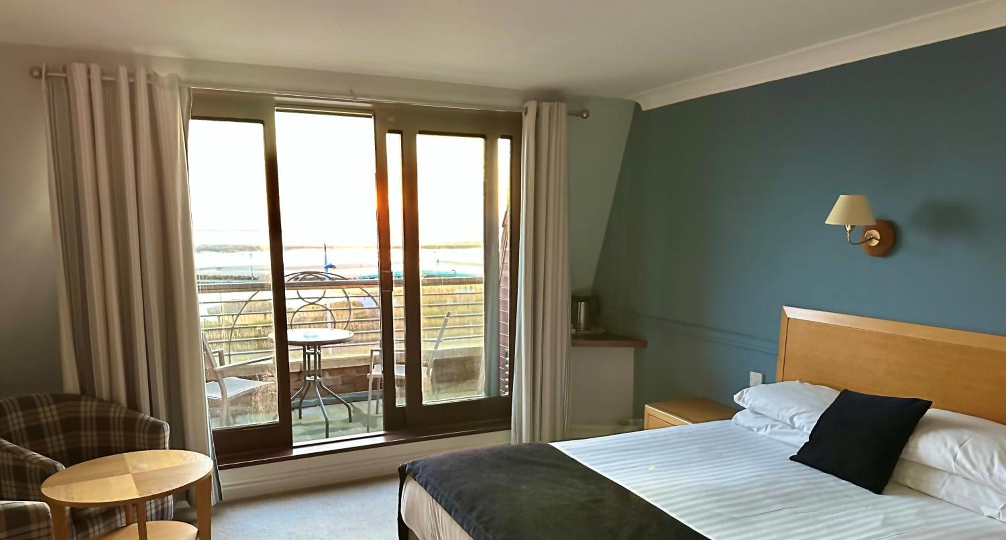 Double Room with Balcony and Sea View