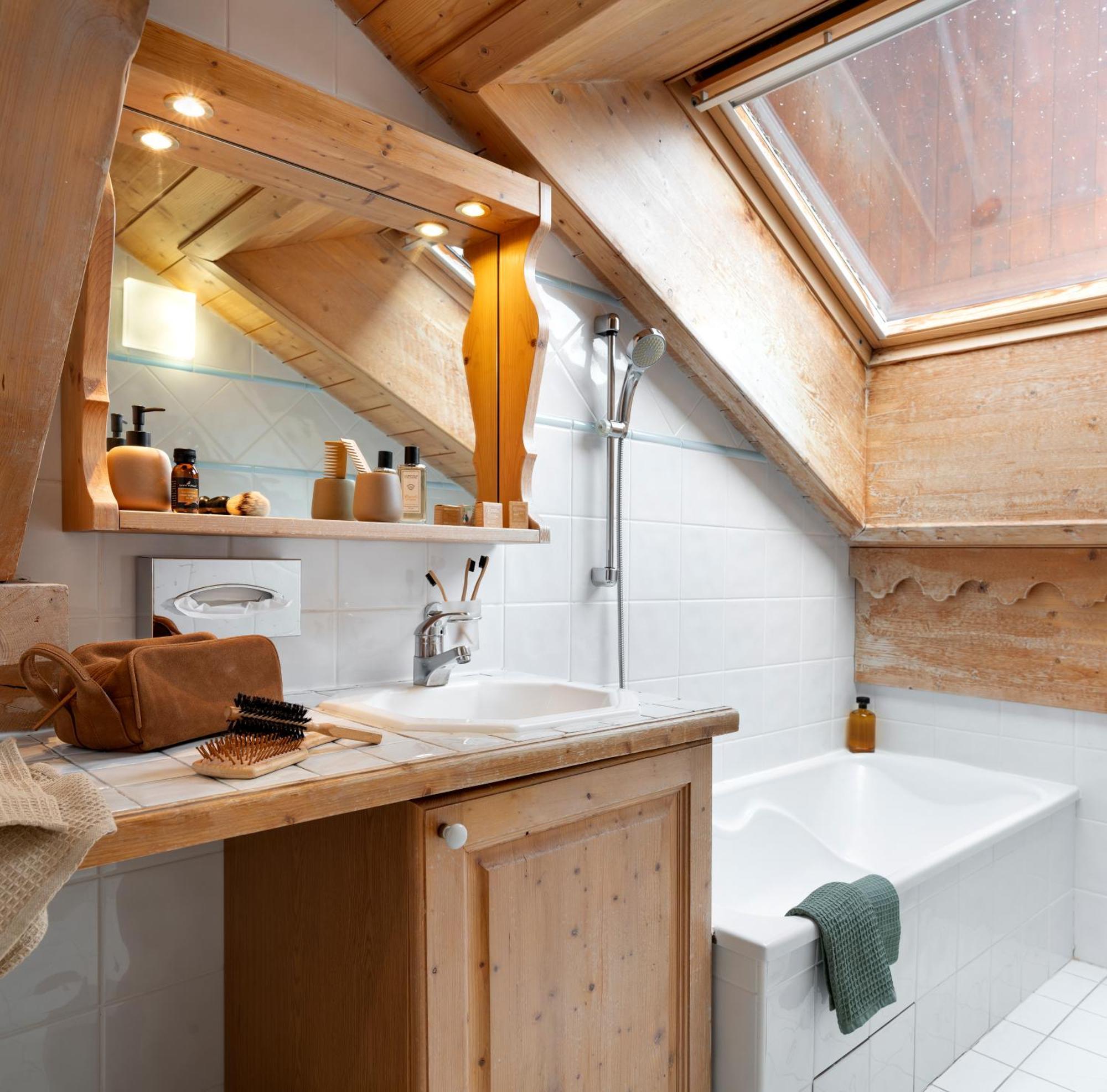 Superior Three-Bedroom Duplex Apartment (7 People)
